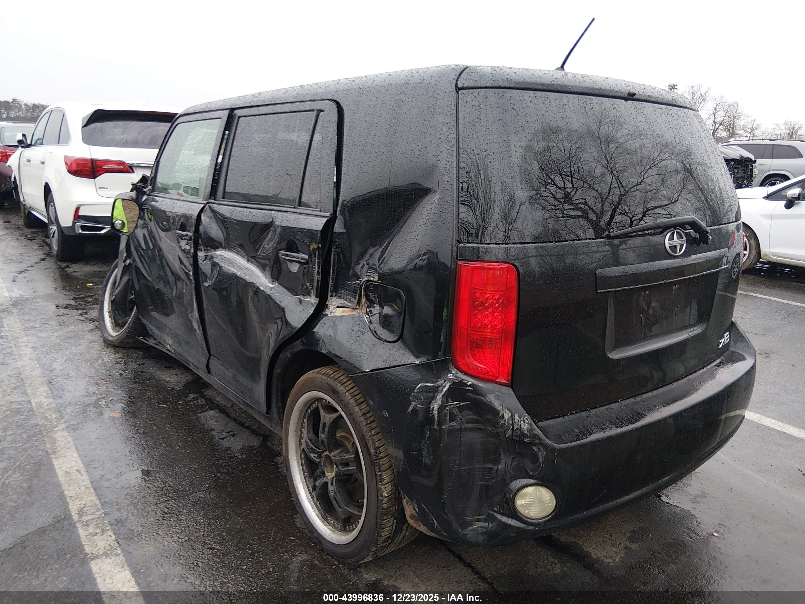SCION XB image 3