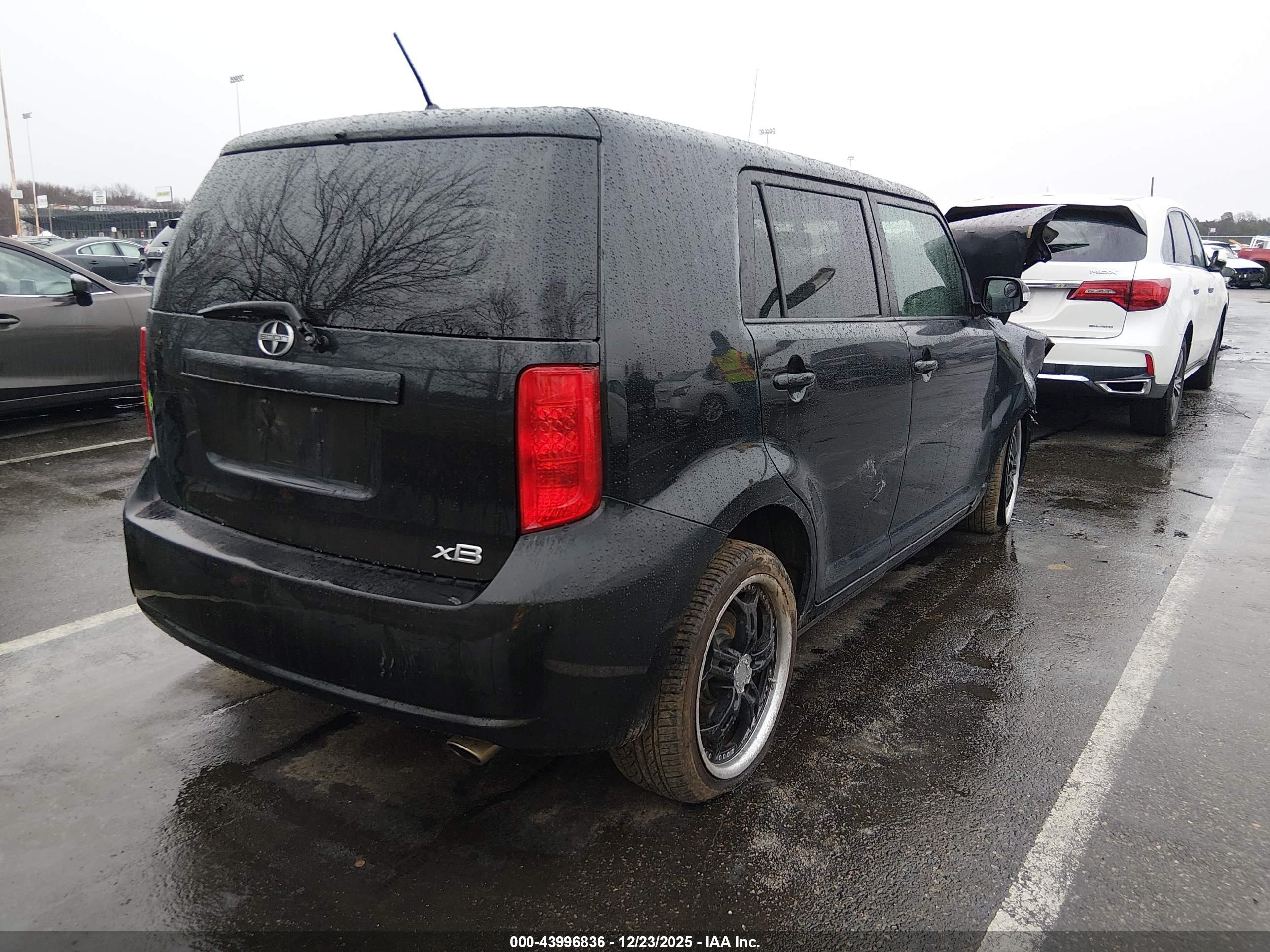 SCION XB image 4
