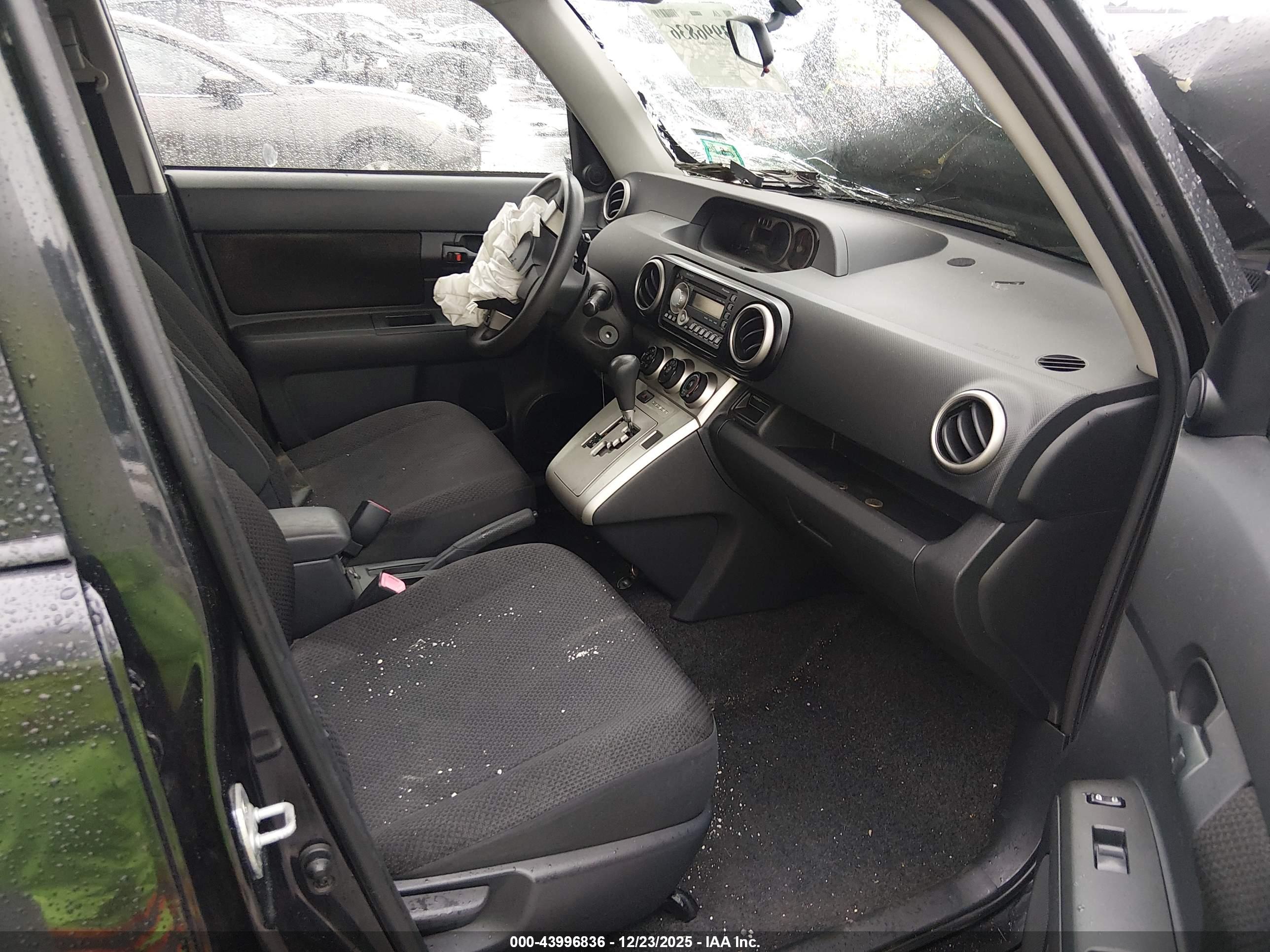 SCION XB image 5