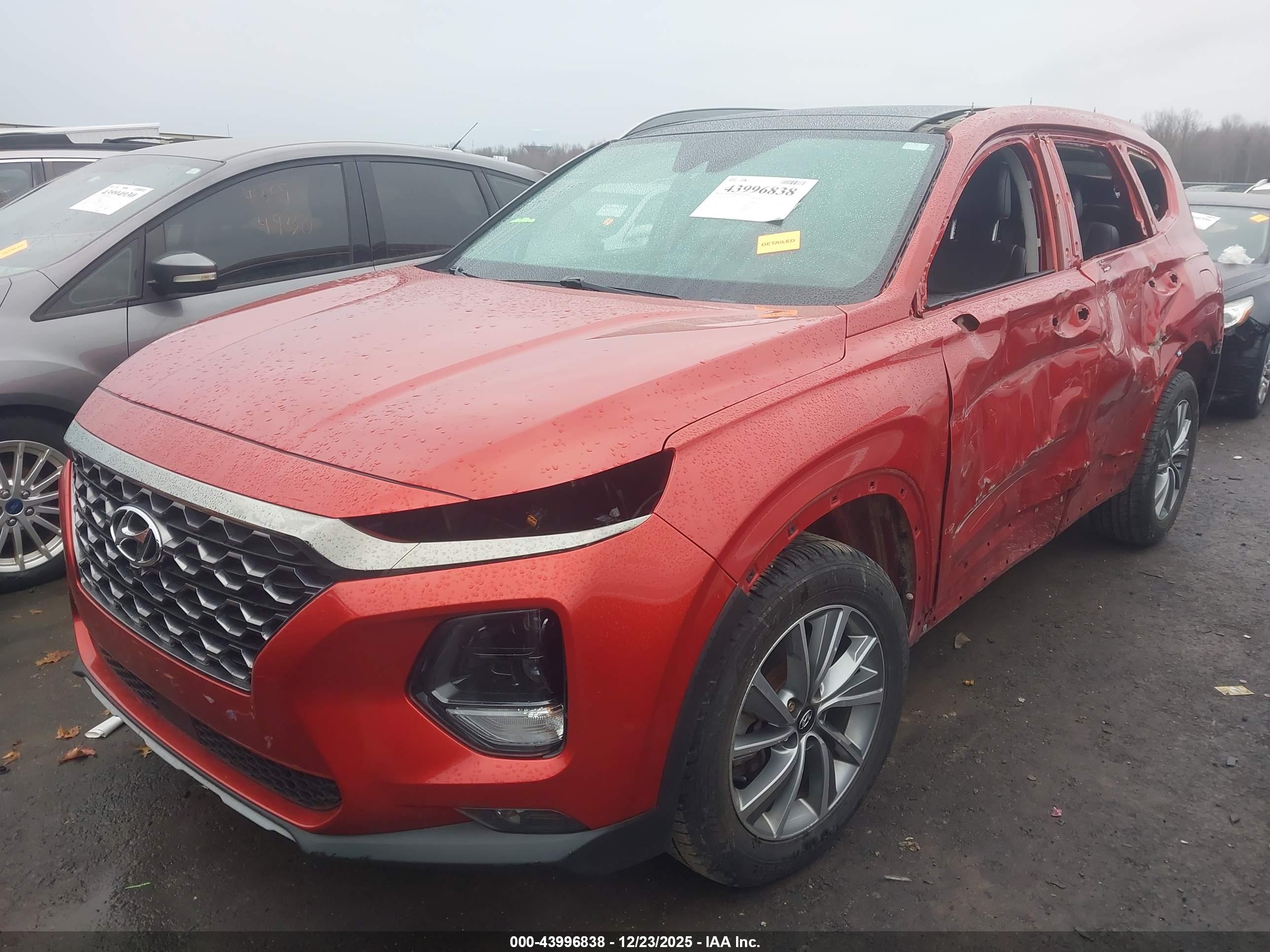 HYUNDAI SANTA image 2