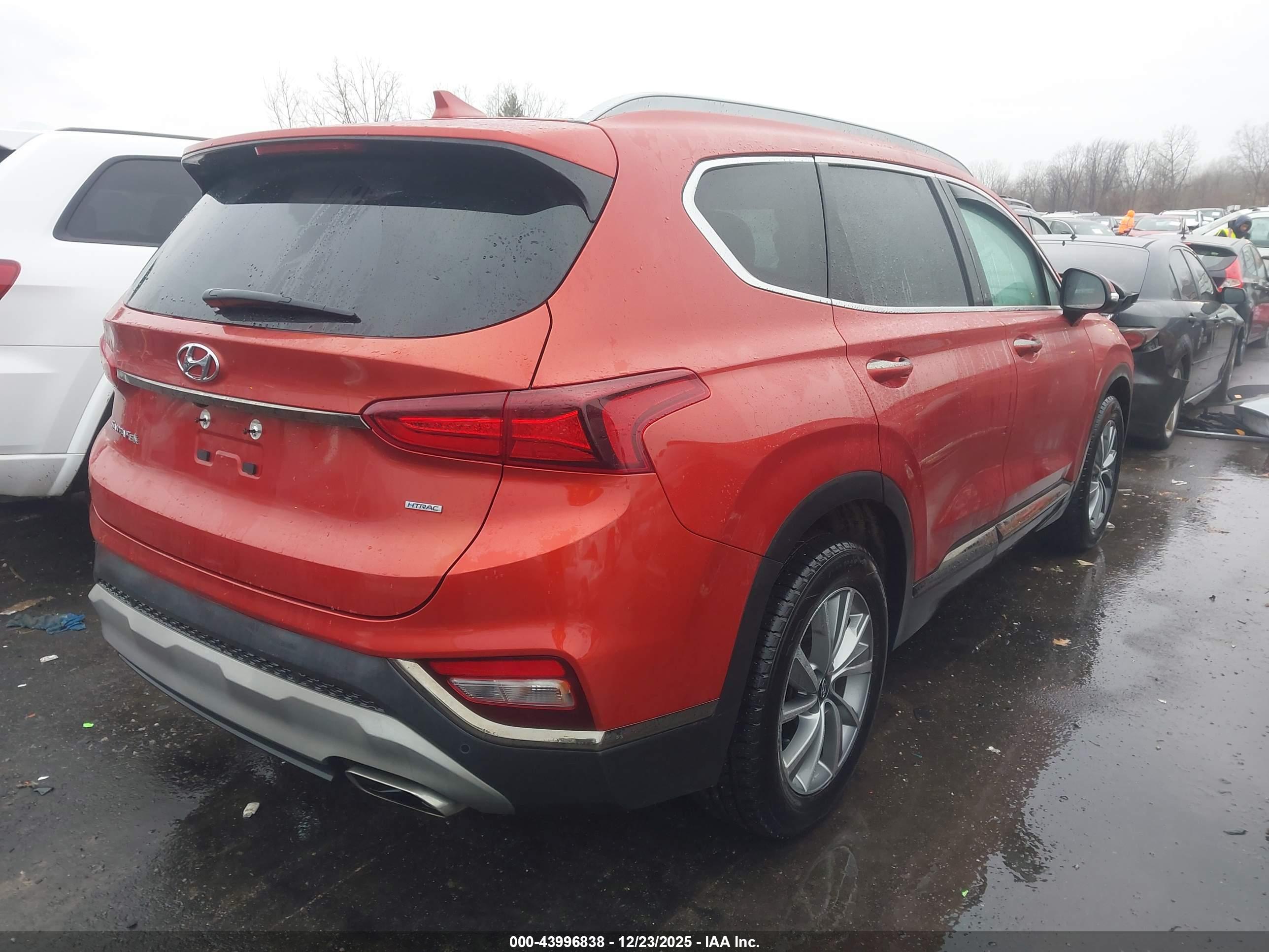 HYUNDAI SANTA image 4