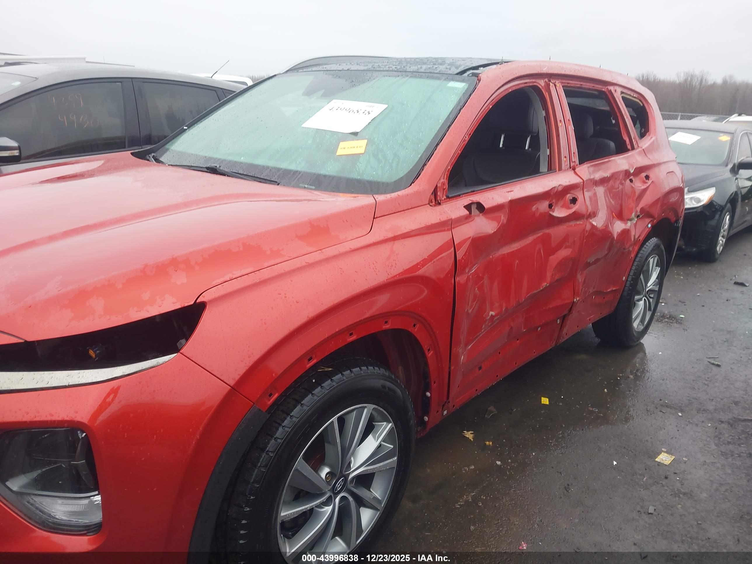 HYUNDAI SANTA image 6