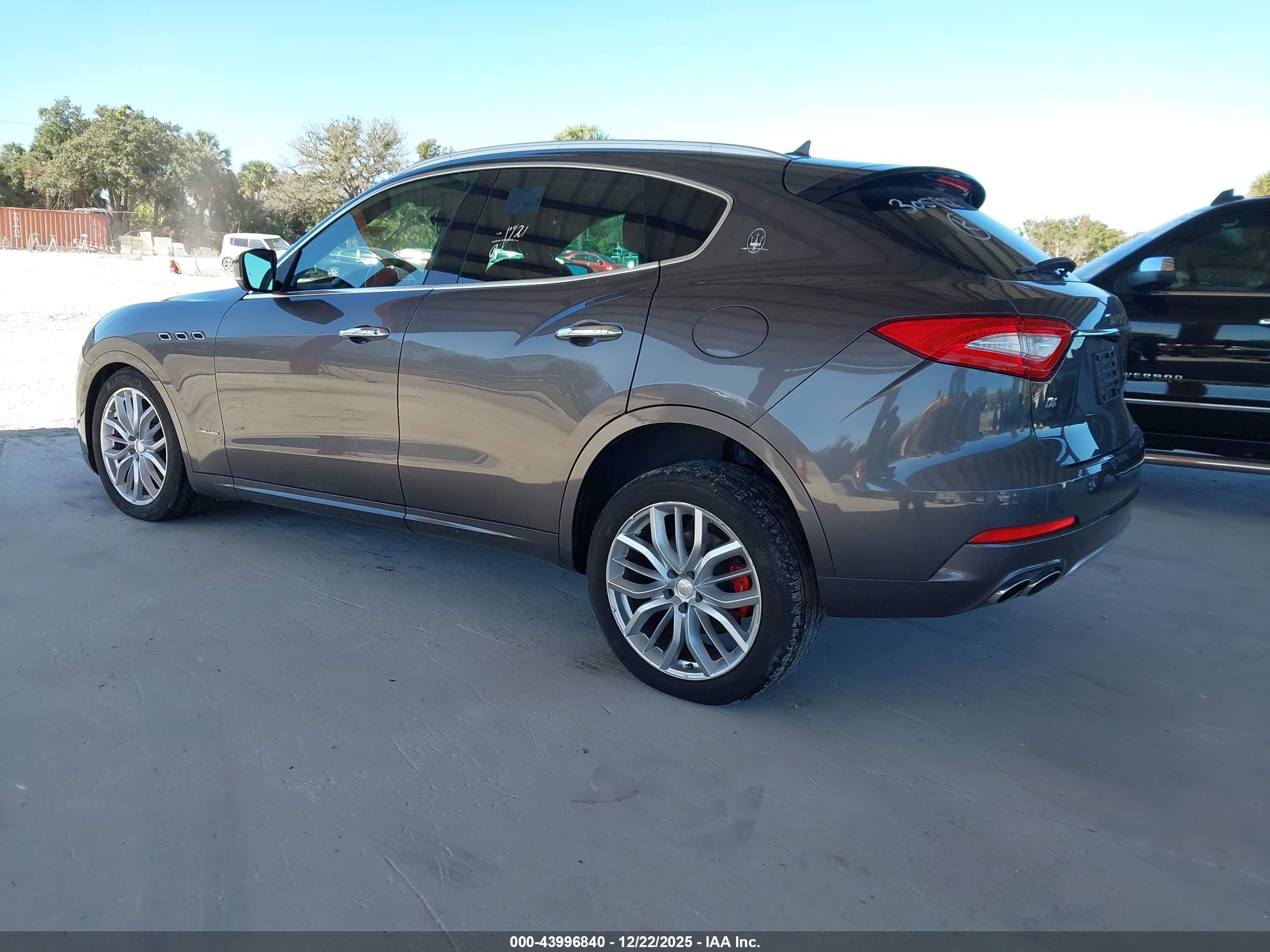 MASERATI LEVANTE image 3