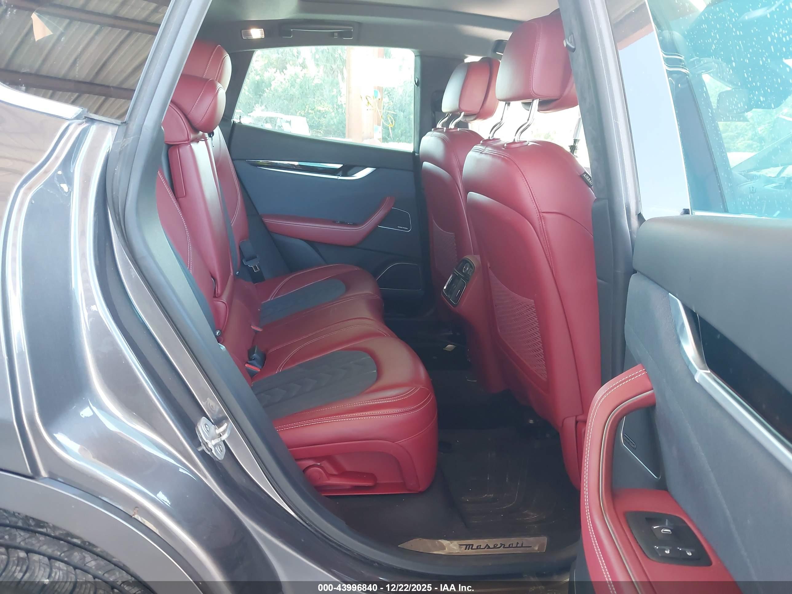 MASERATI LEVANTE image 8