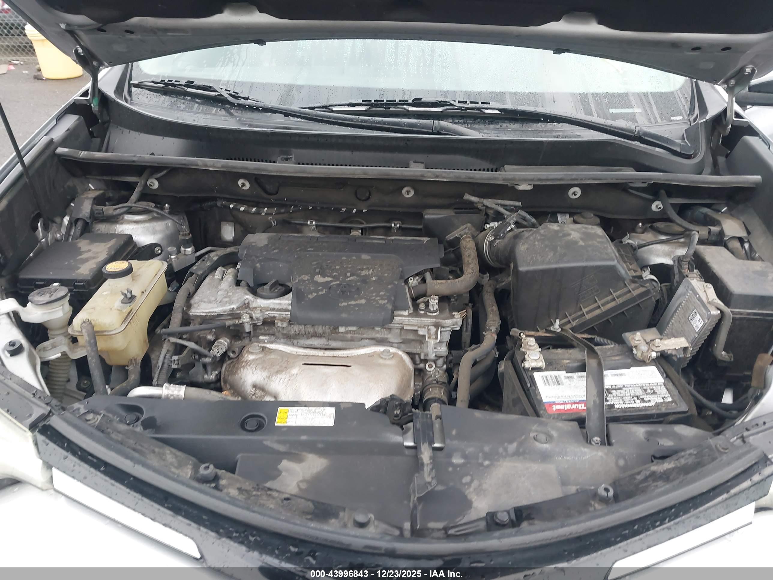 TOYOTA RAV4 image 10