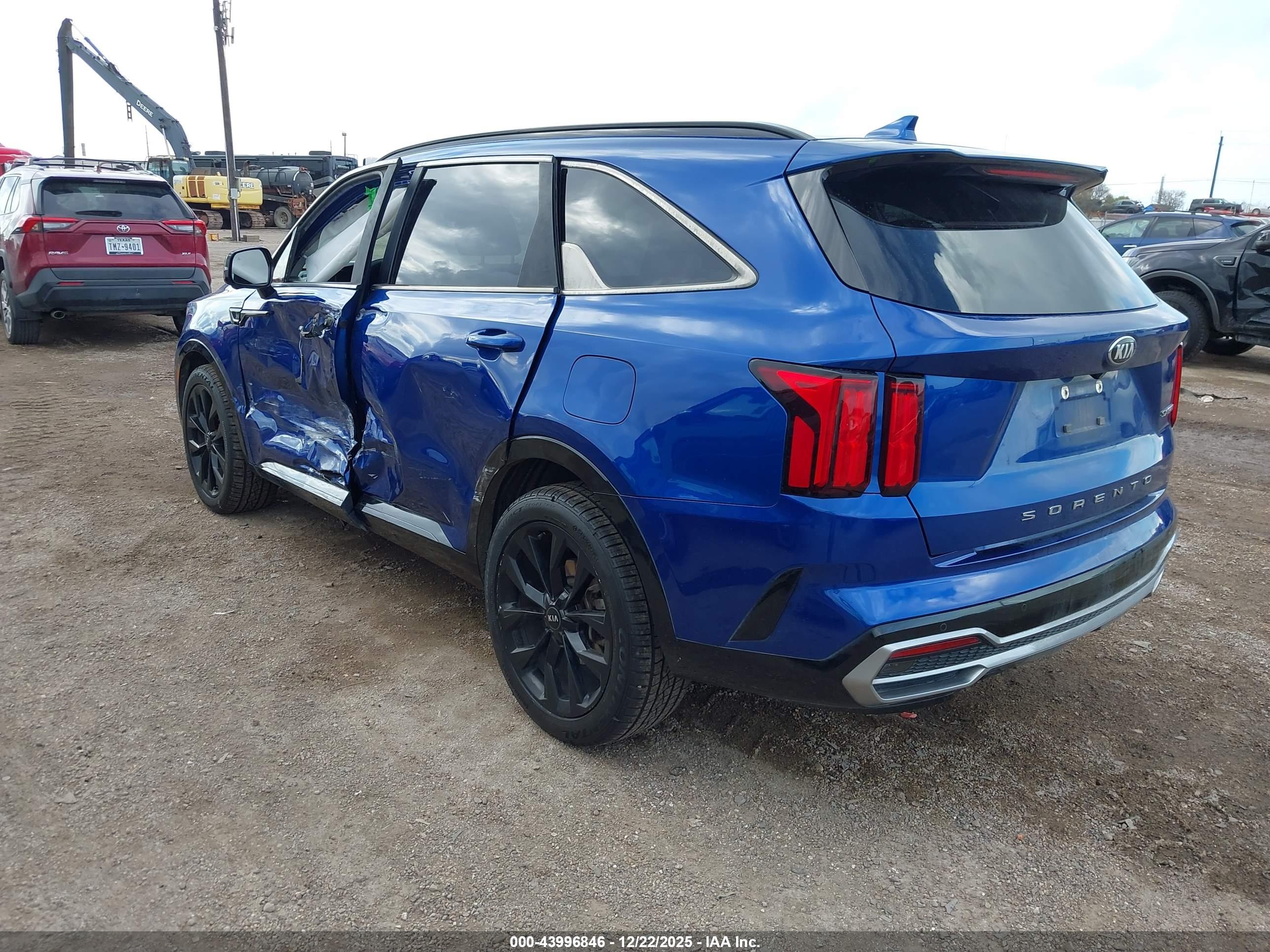 KIA SORENTO image 3