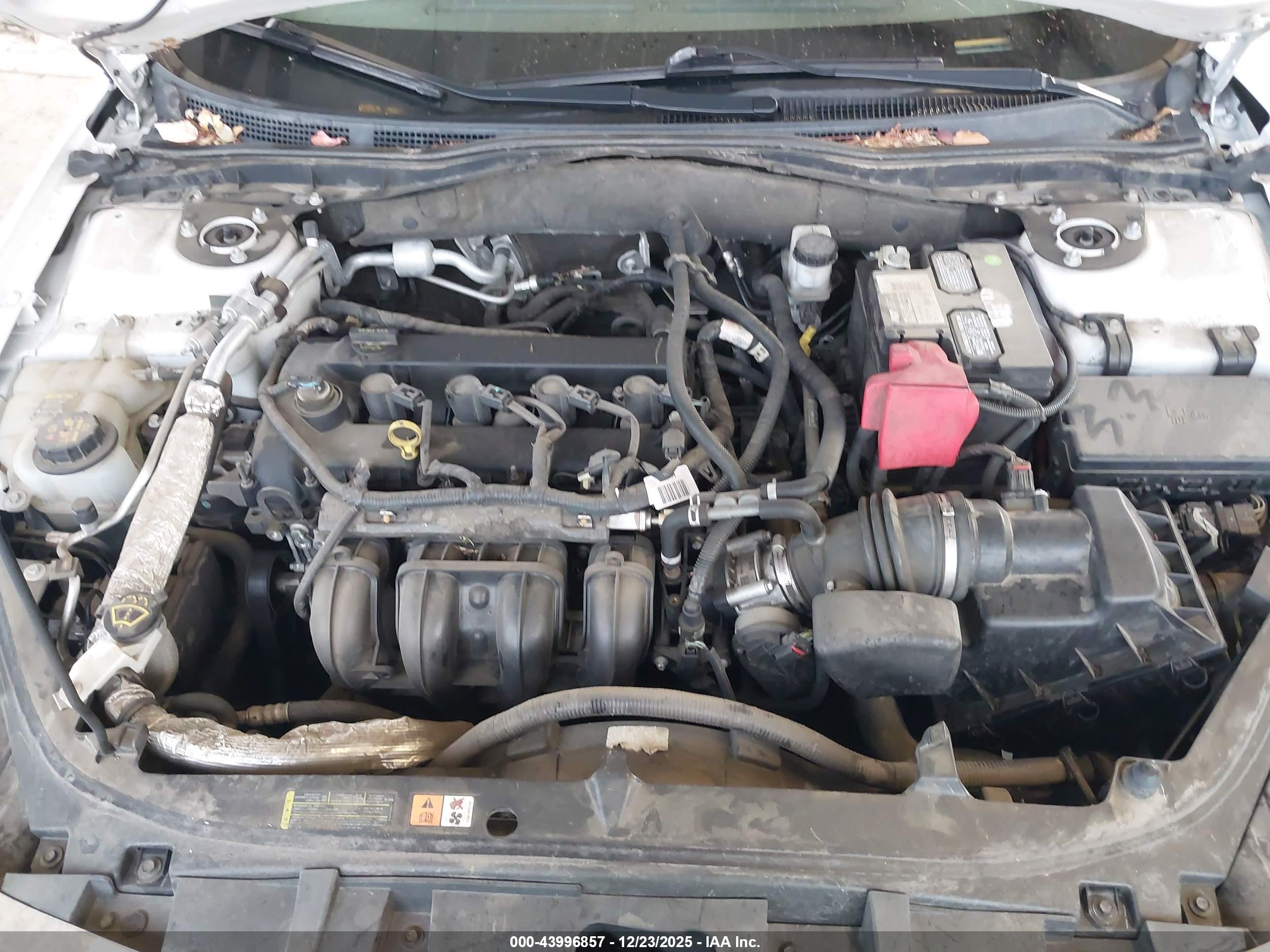 FORD FUSION image 10