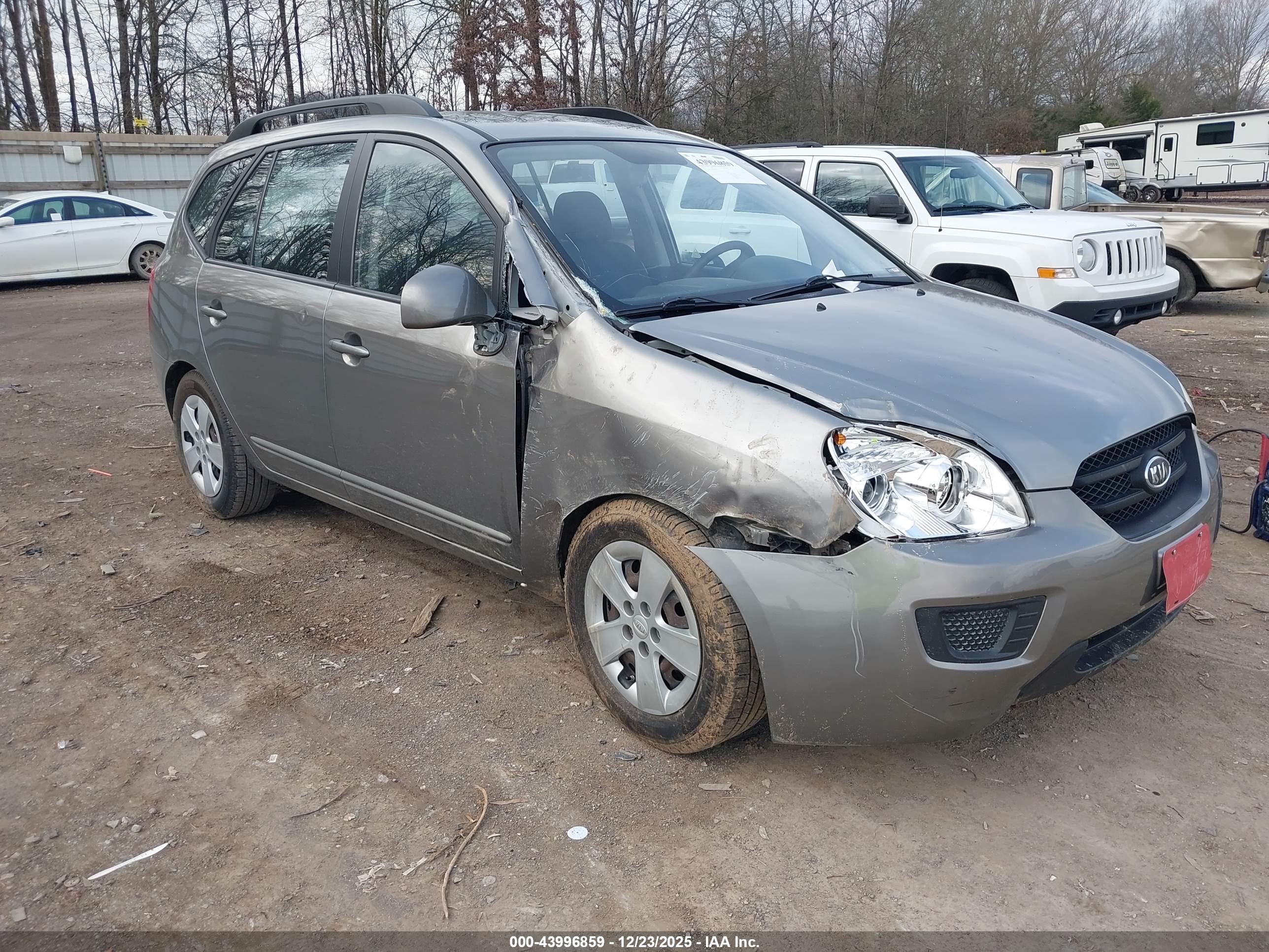KIA RONDO image 6