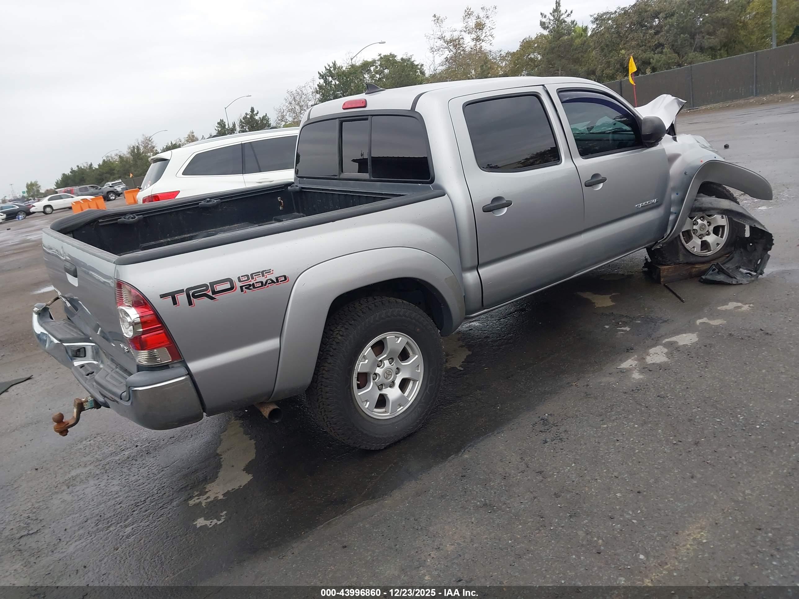 TOYOTA TACOMA image 4
