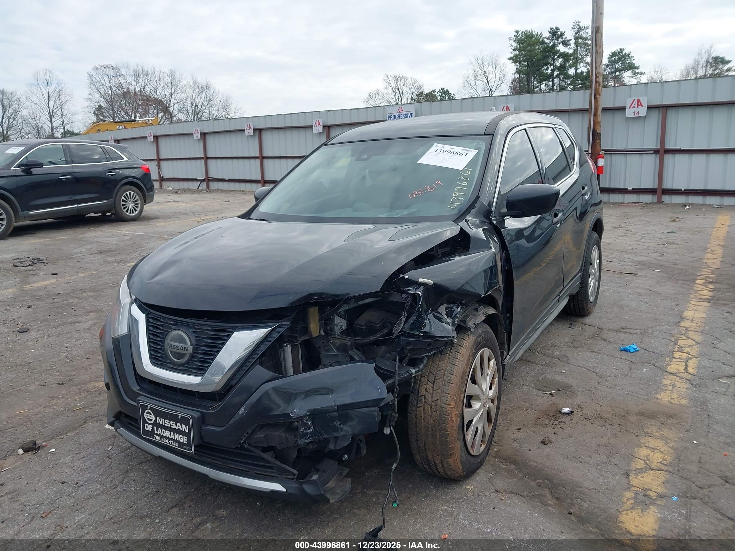 NISSAN ROGUE image 2