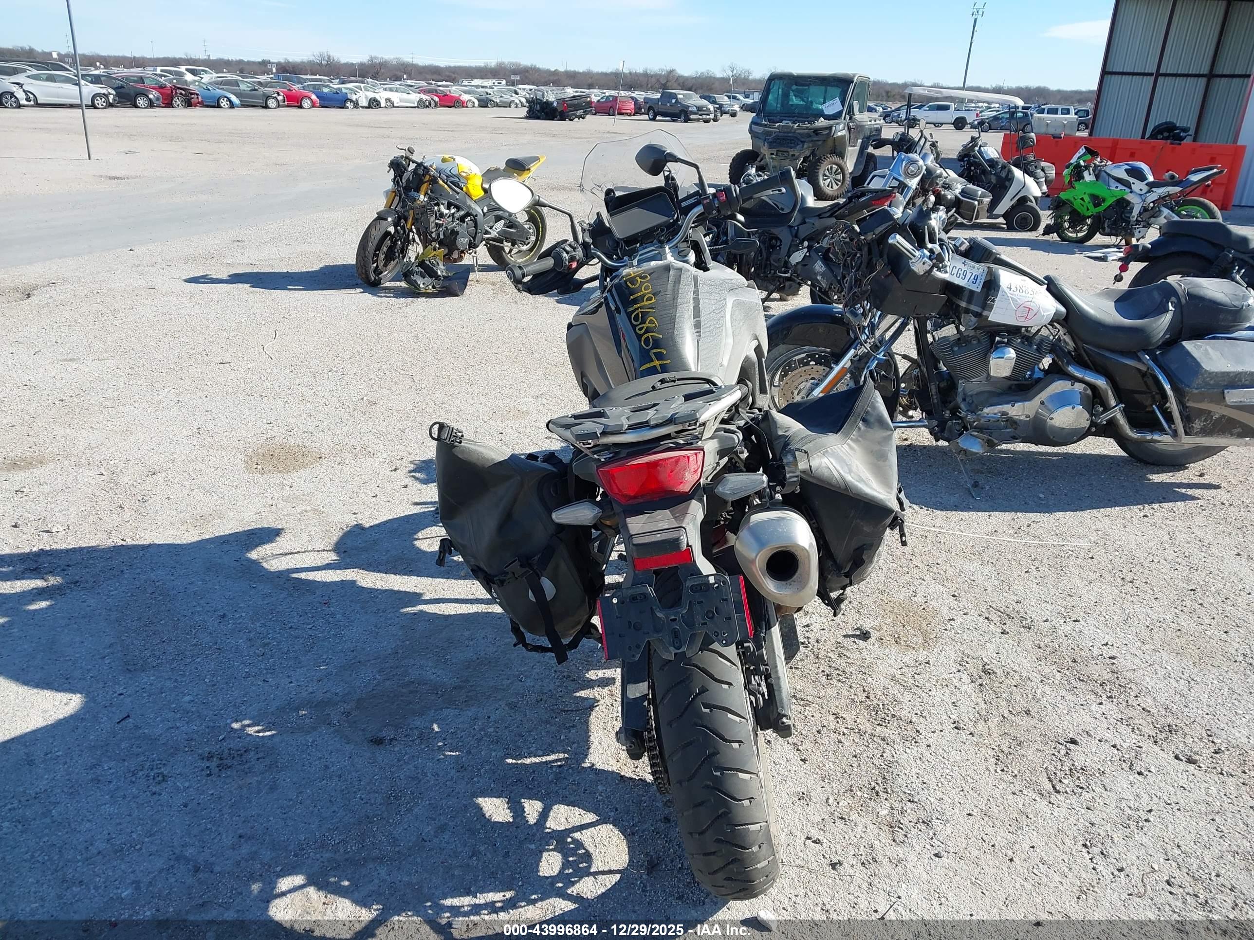 BMW F800 image 6