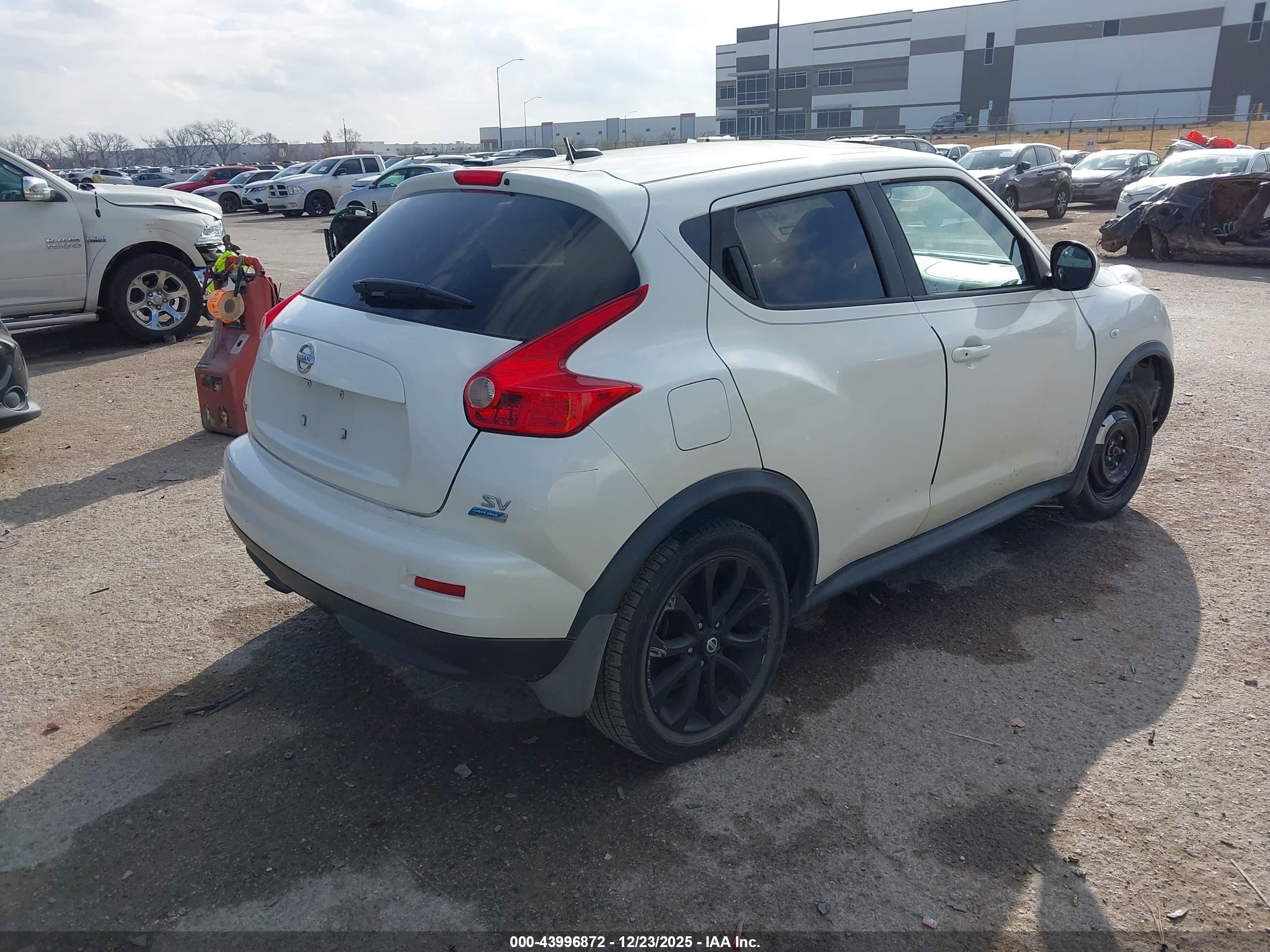 NISSAN JUKE image 4