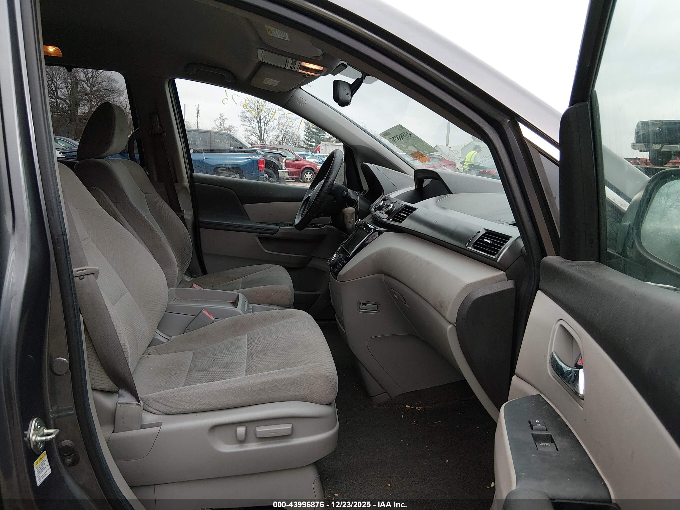 HONDA ODYSSEY image 5