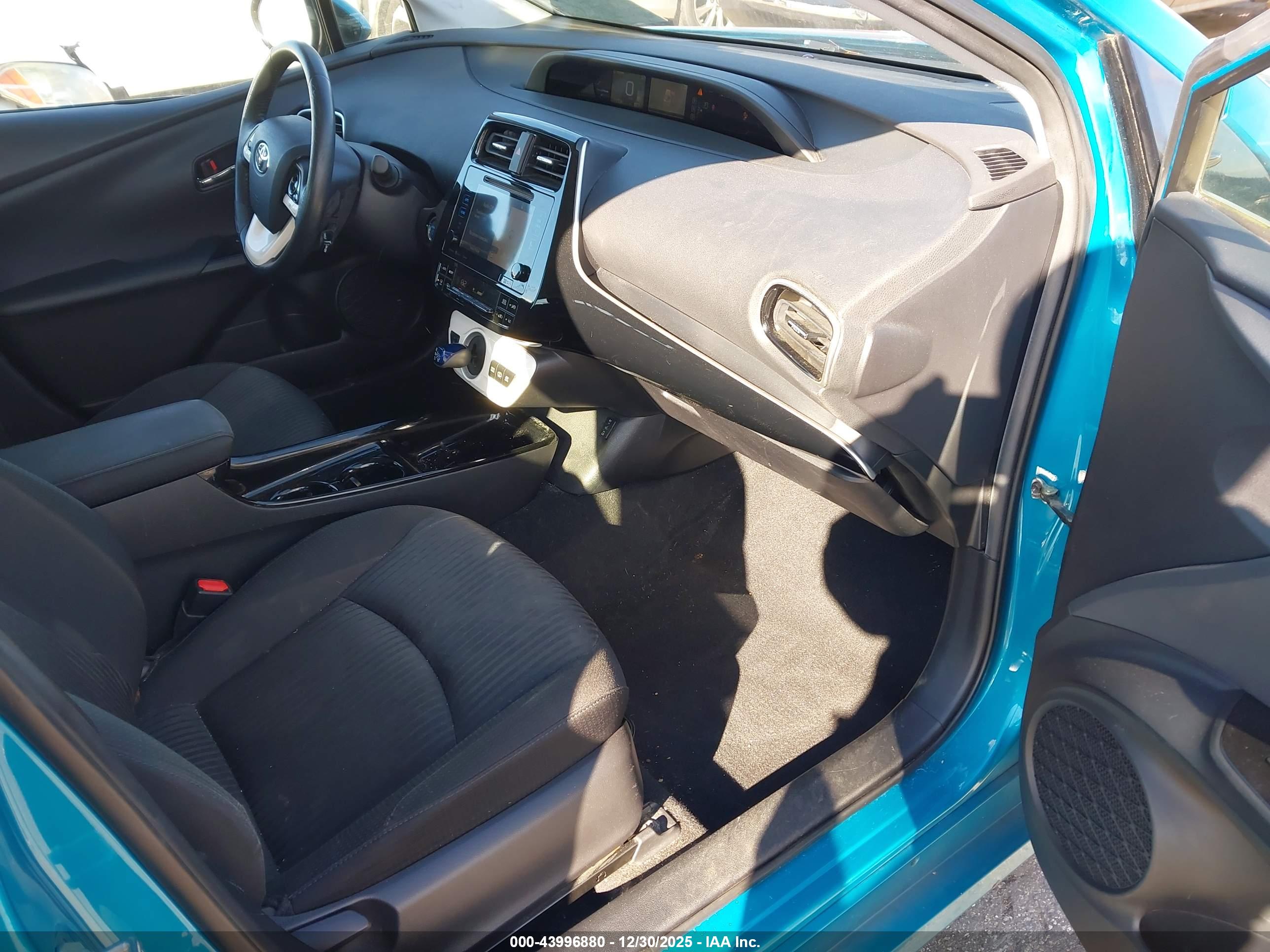 TOYOTA PRIUS image 5