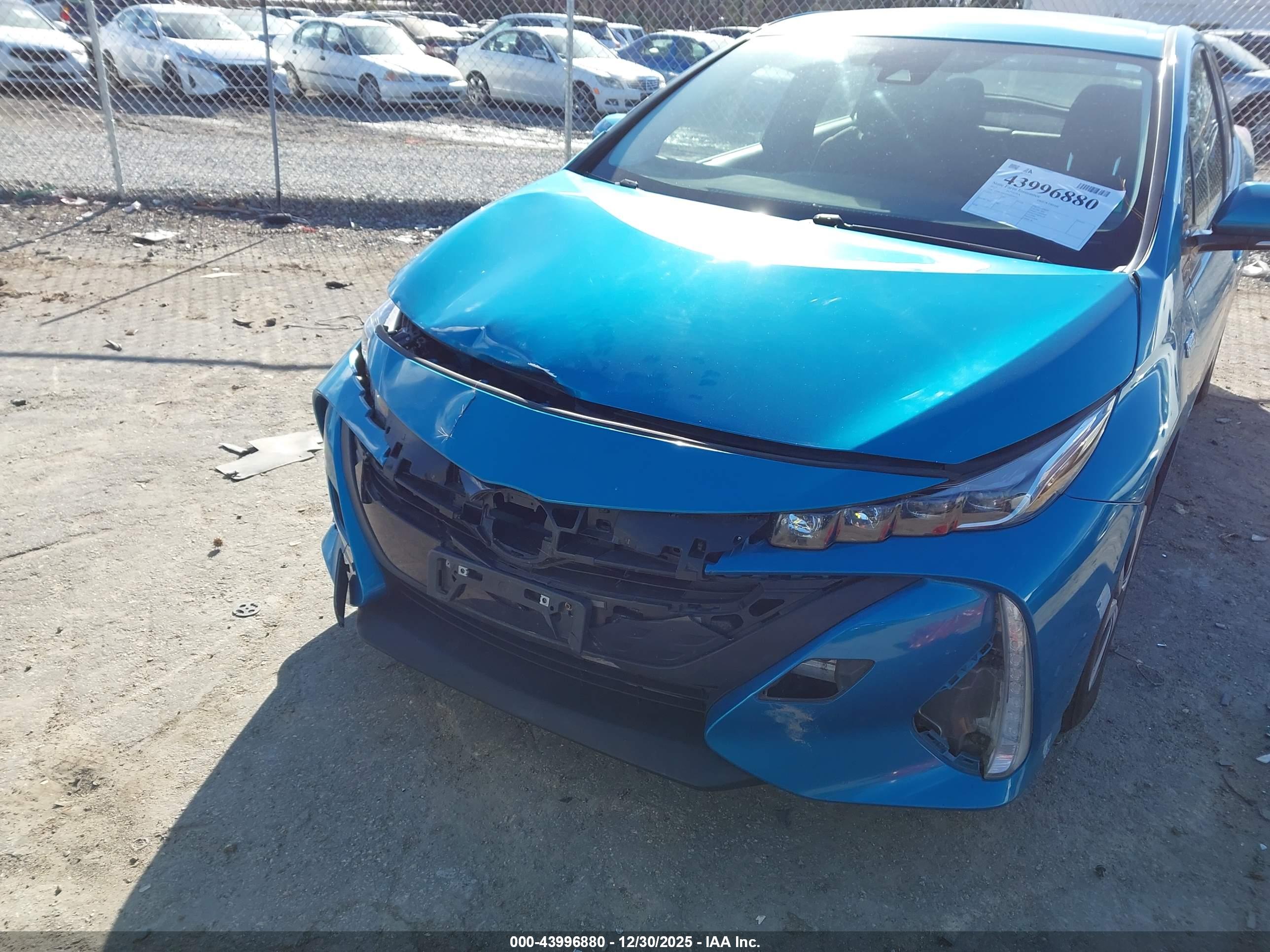 TOYOTA PRIUS image 6