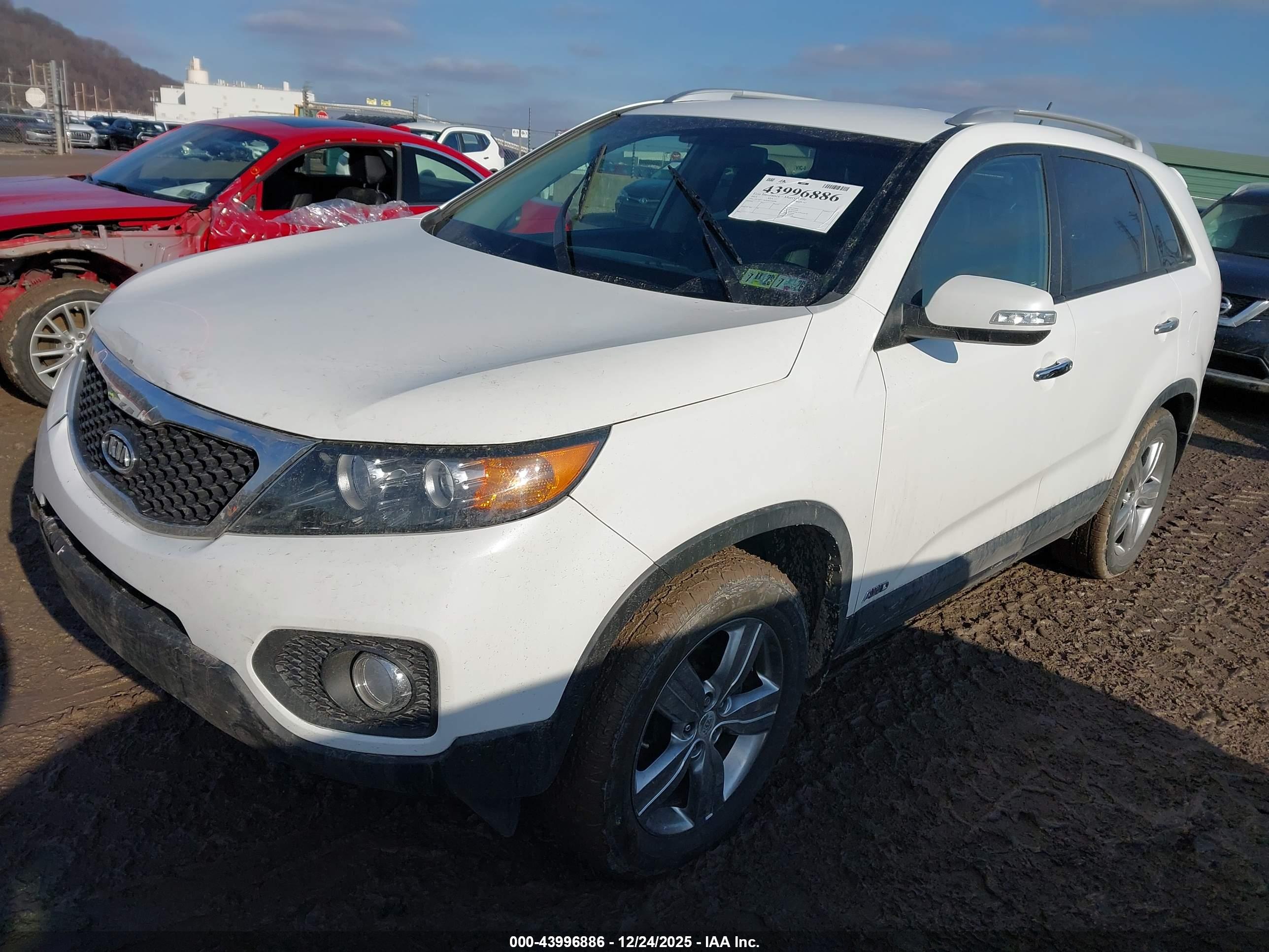 KIA SORENTO image 2