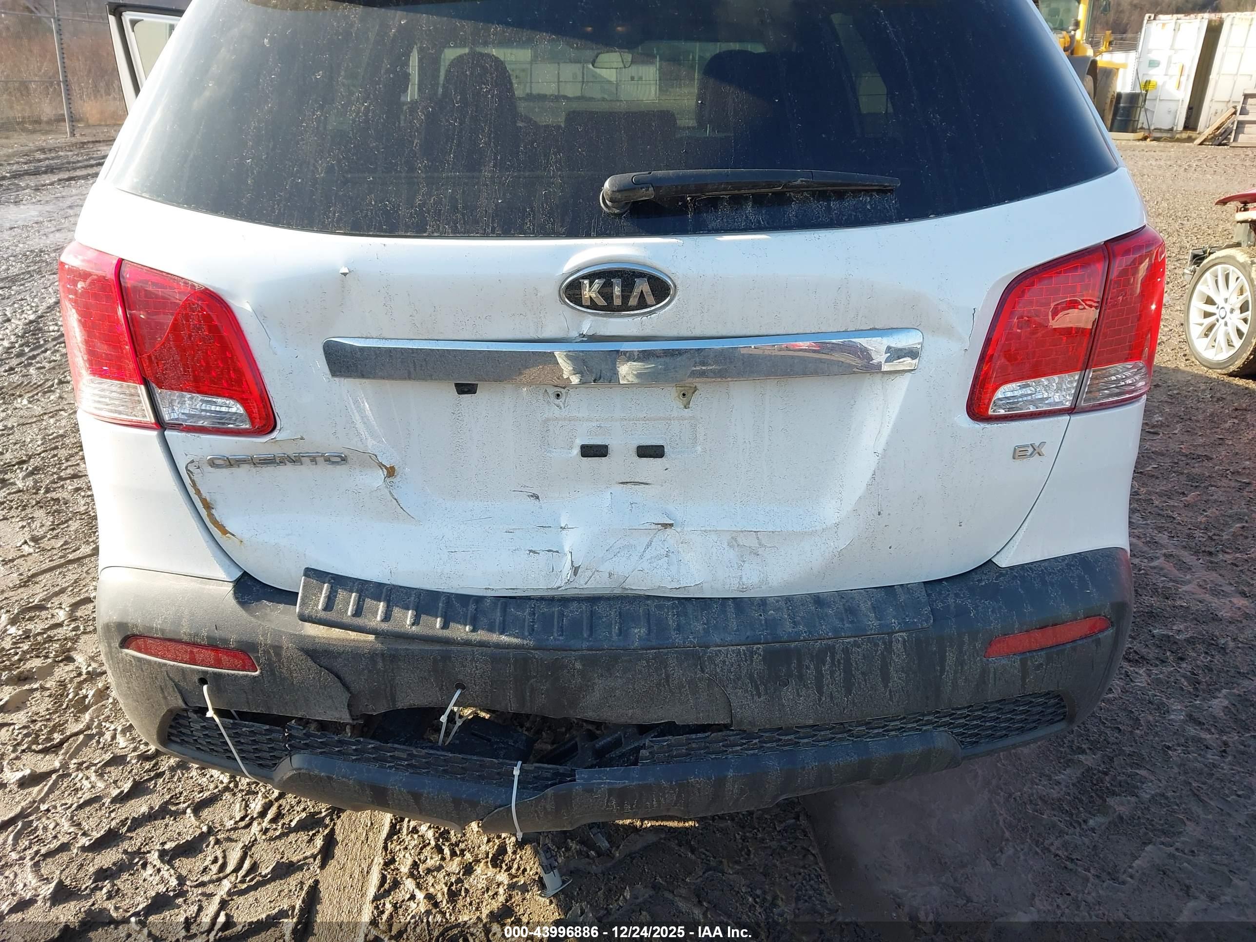 KIA SORENTO image 6