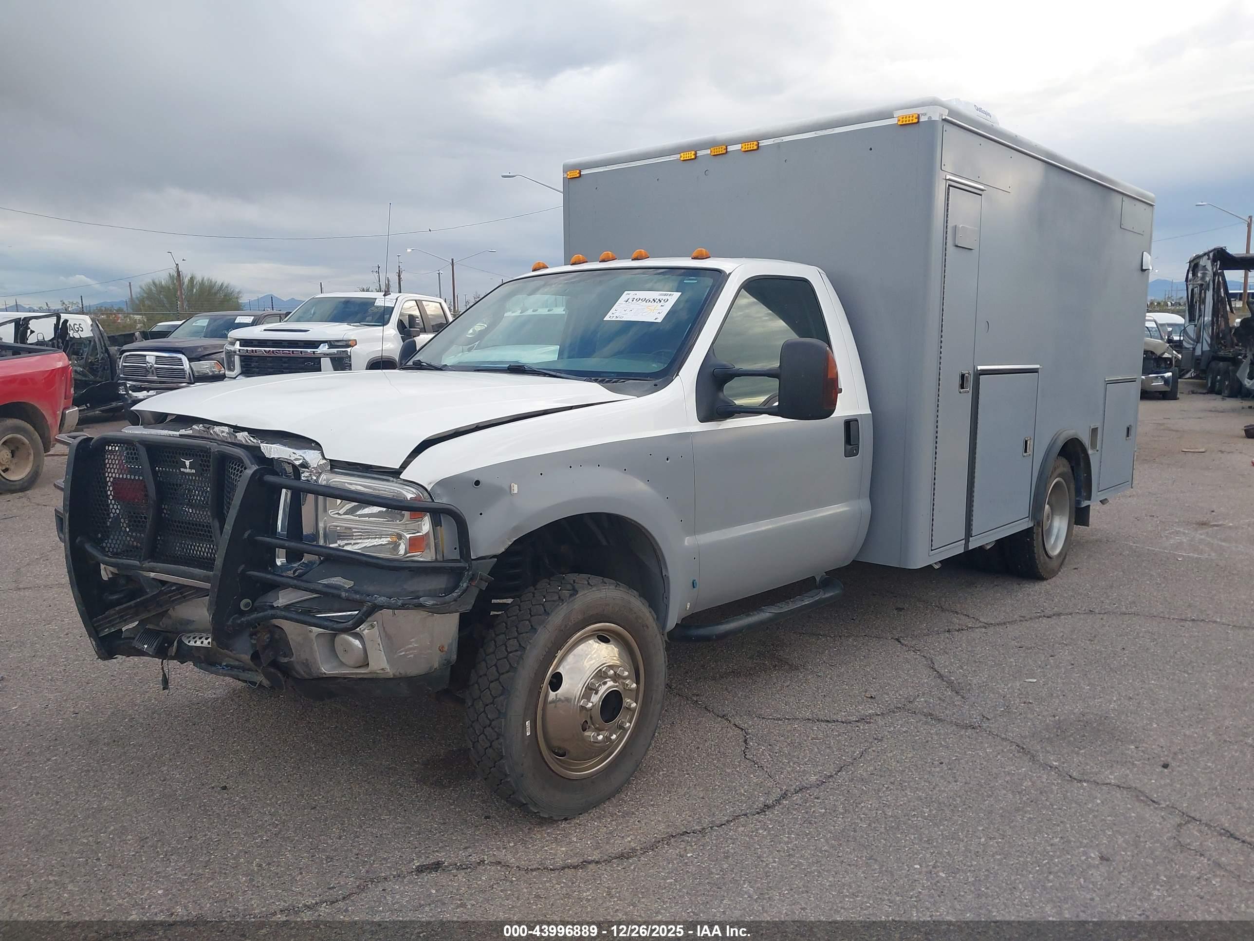 FORD F-450 image 2