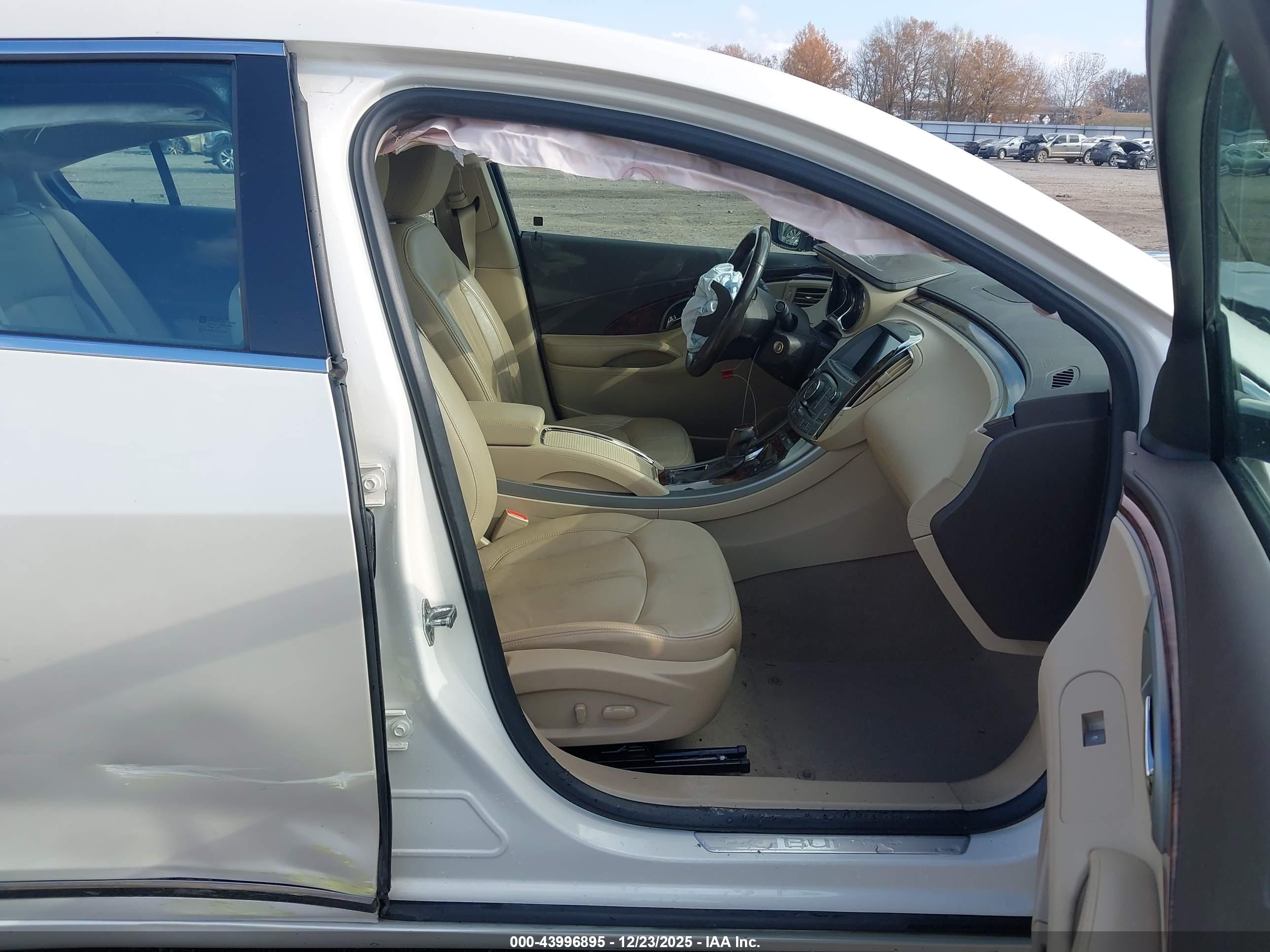 BUICK LACROSSE image 5