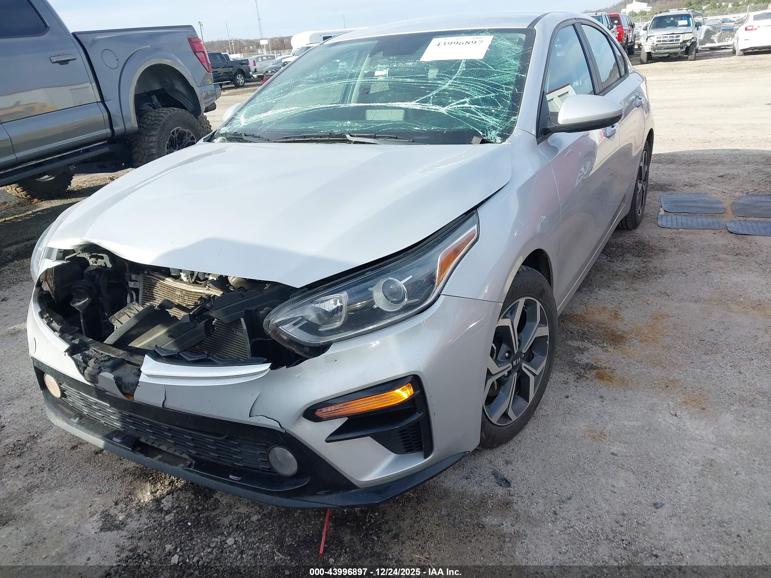 KIA FORTE image 2
