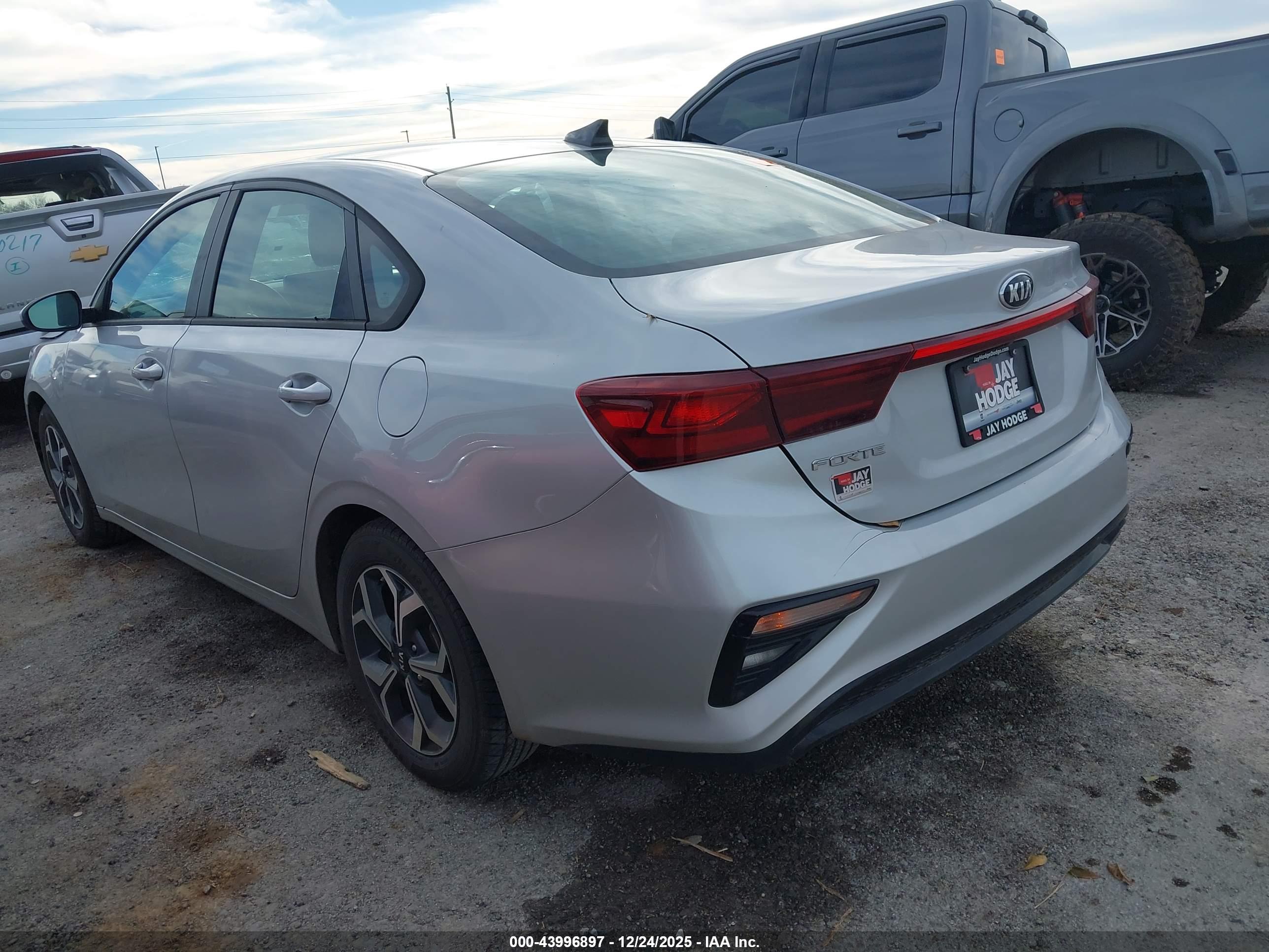 KIA FORTE image 3