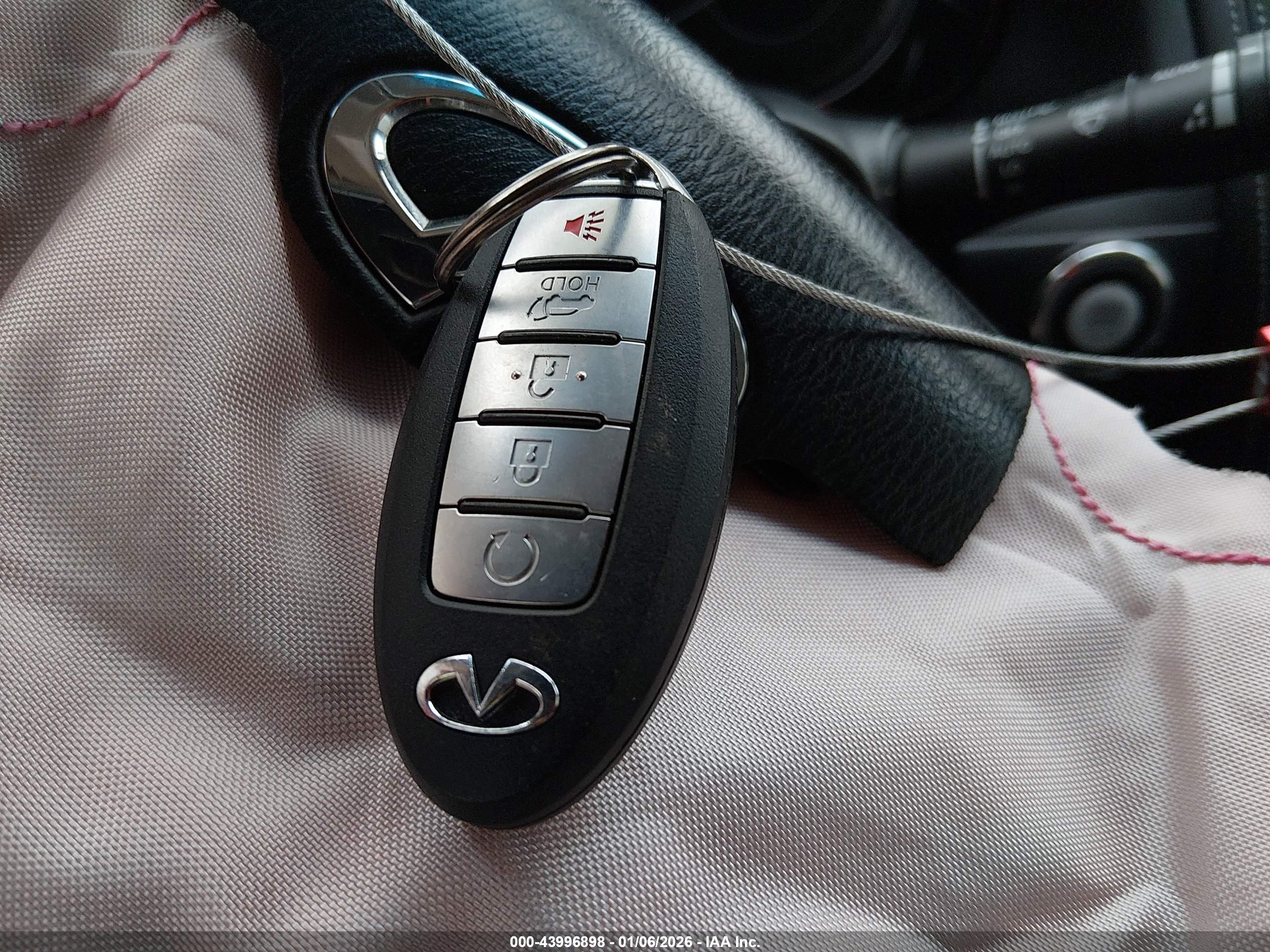 INFINITI QX80 image 11