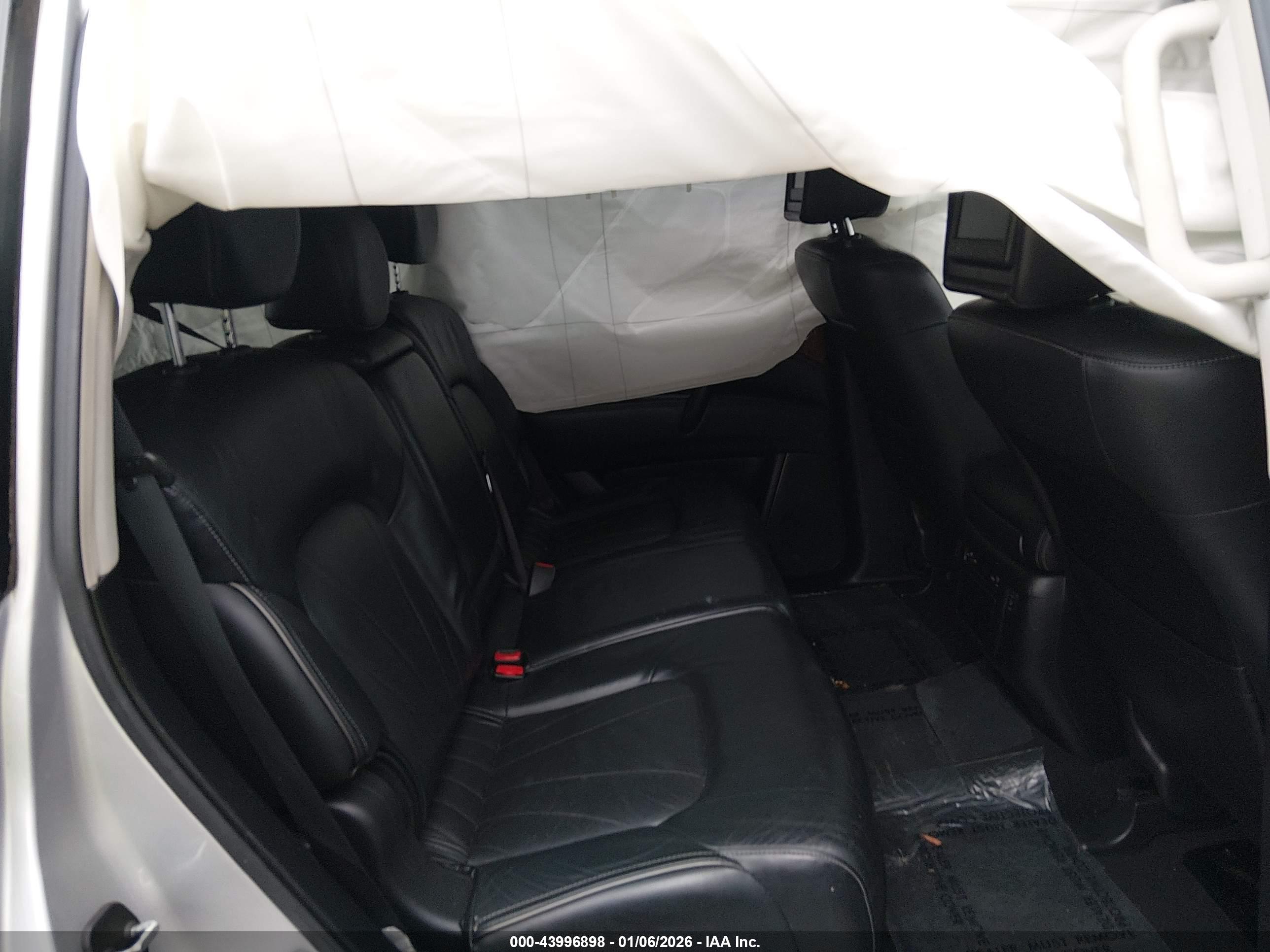 INFINITI QX80 image 8