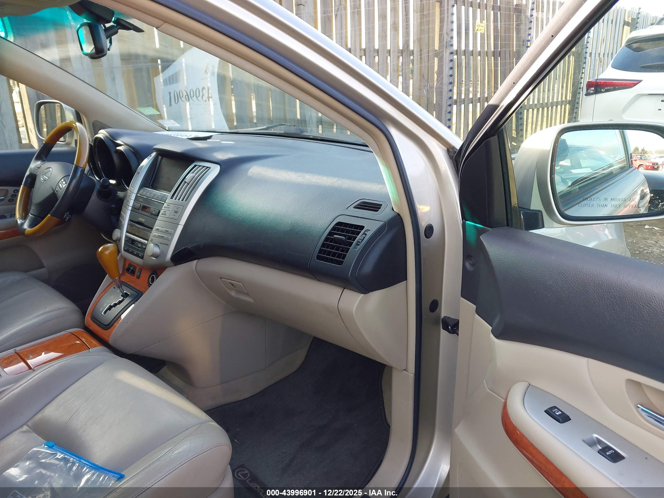 LEXUS RX image 5