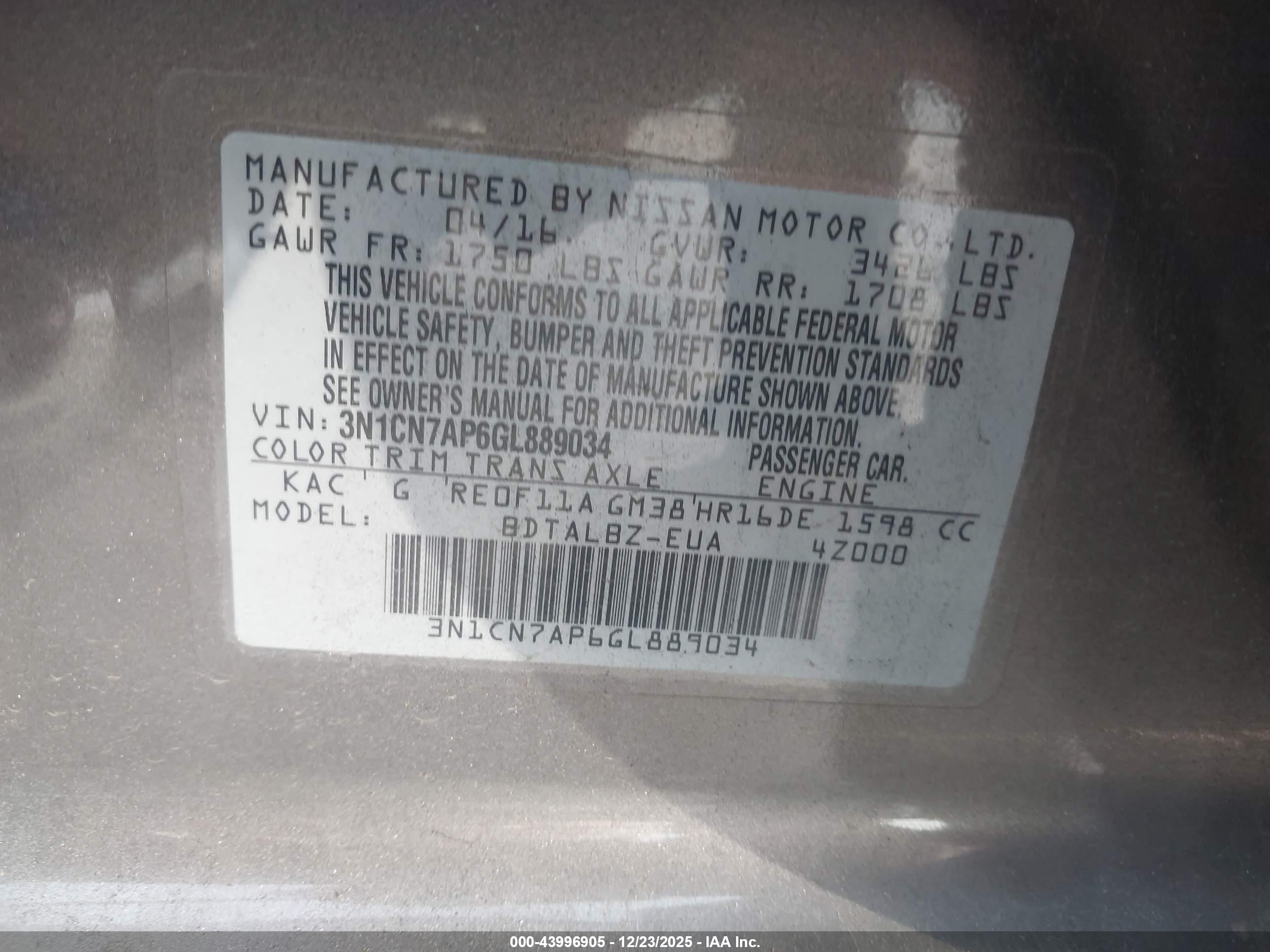 NISSAN VERSA image 9