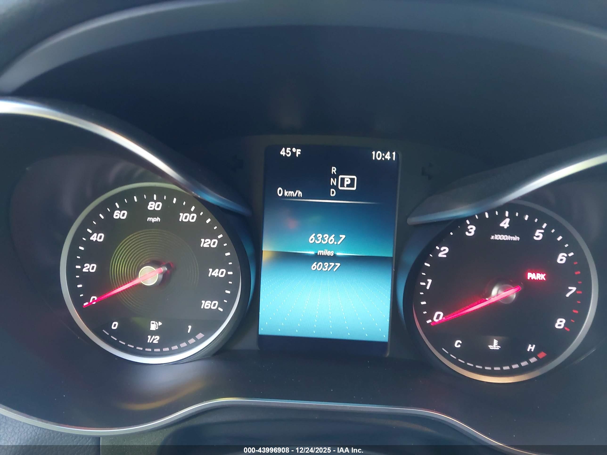MERCEDES-BENZ GLC image 7