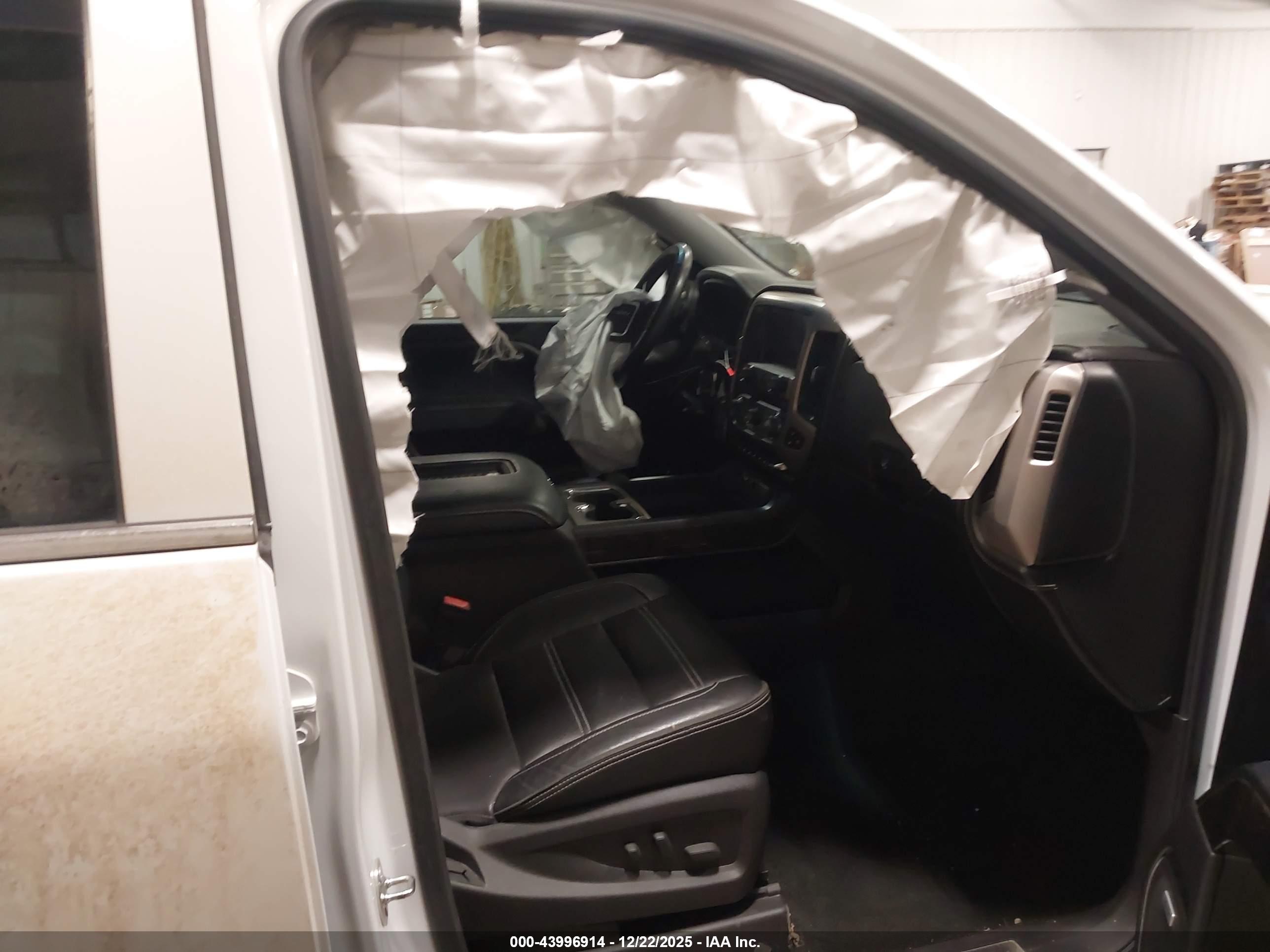 GMC SIERRA image 5