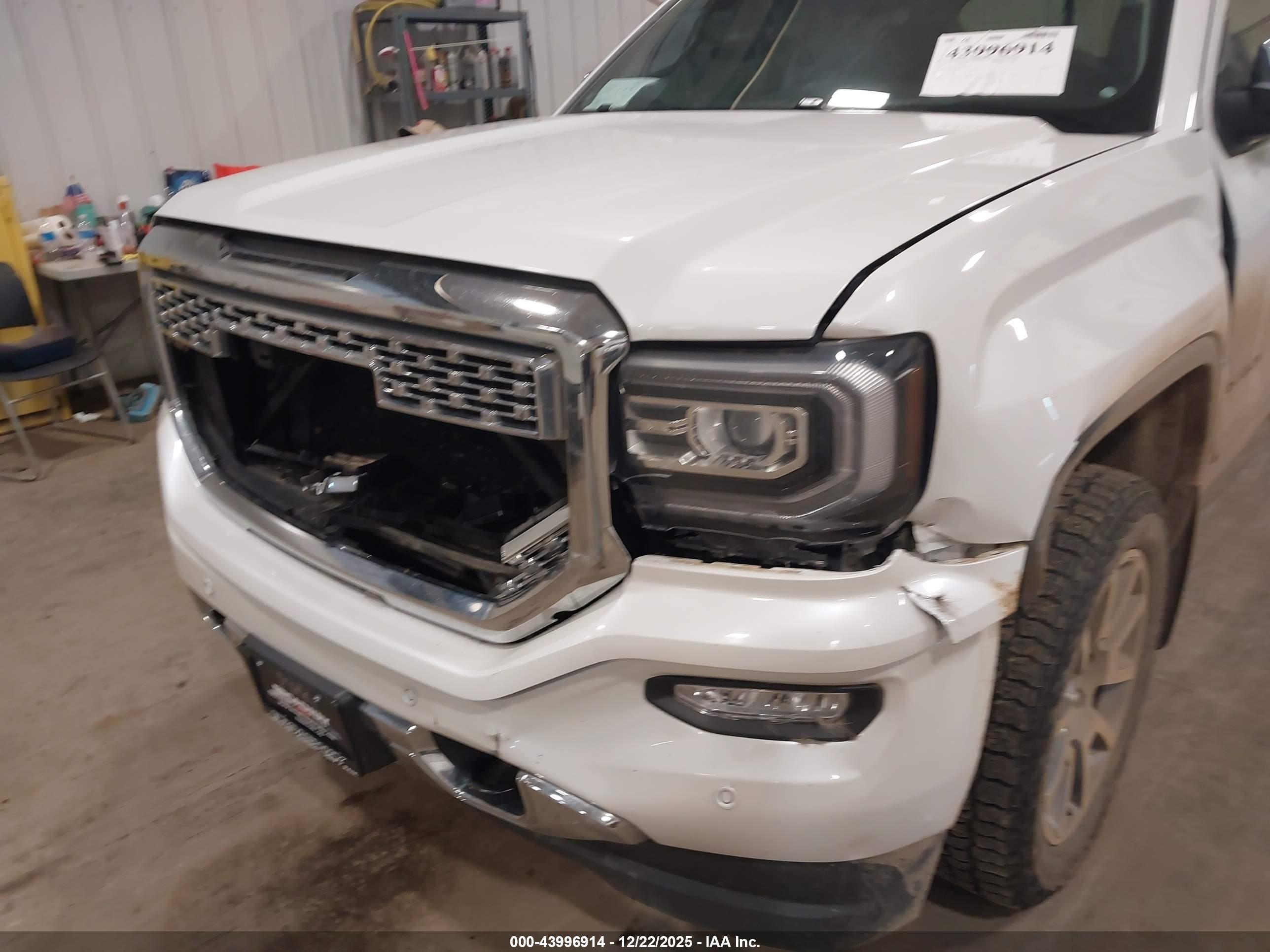 GMC SIERRA image 6
