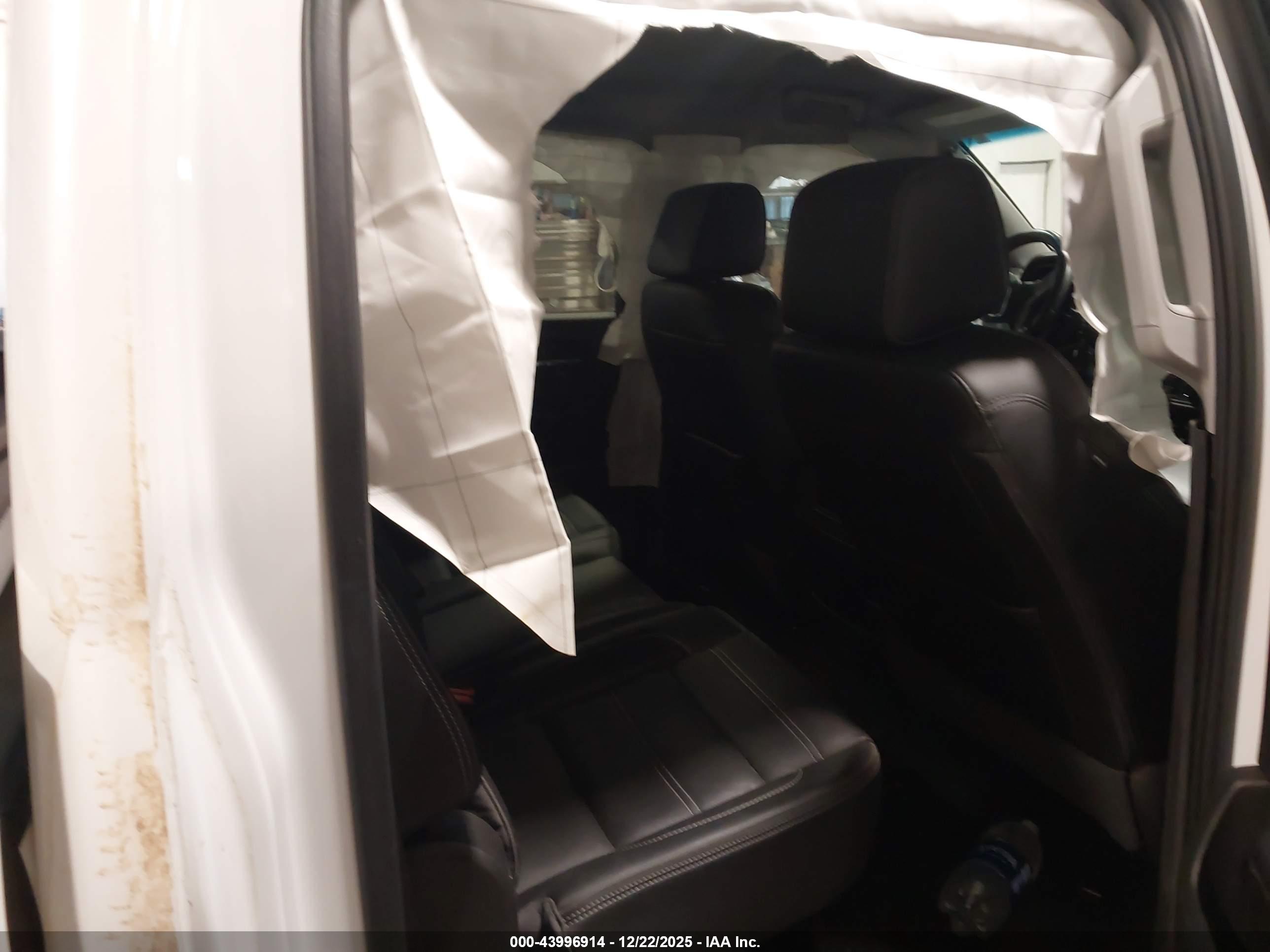 GMC SIERRA image 8