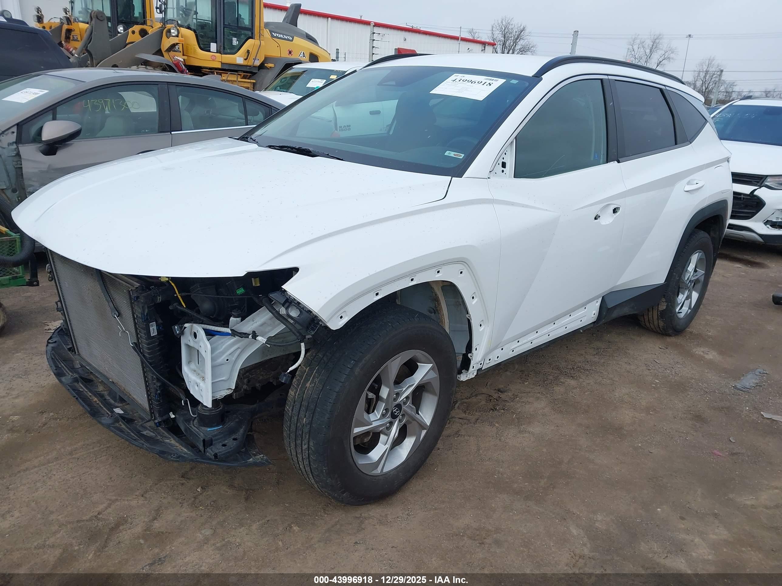 HYUNDAI TUCSON image 2