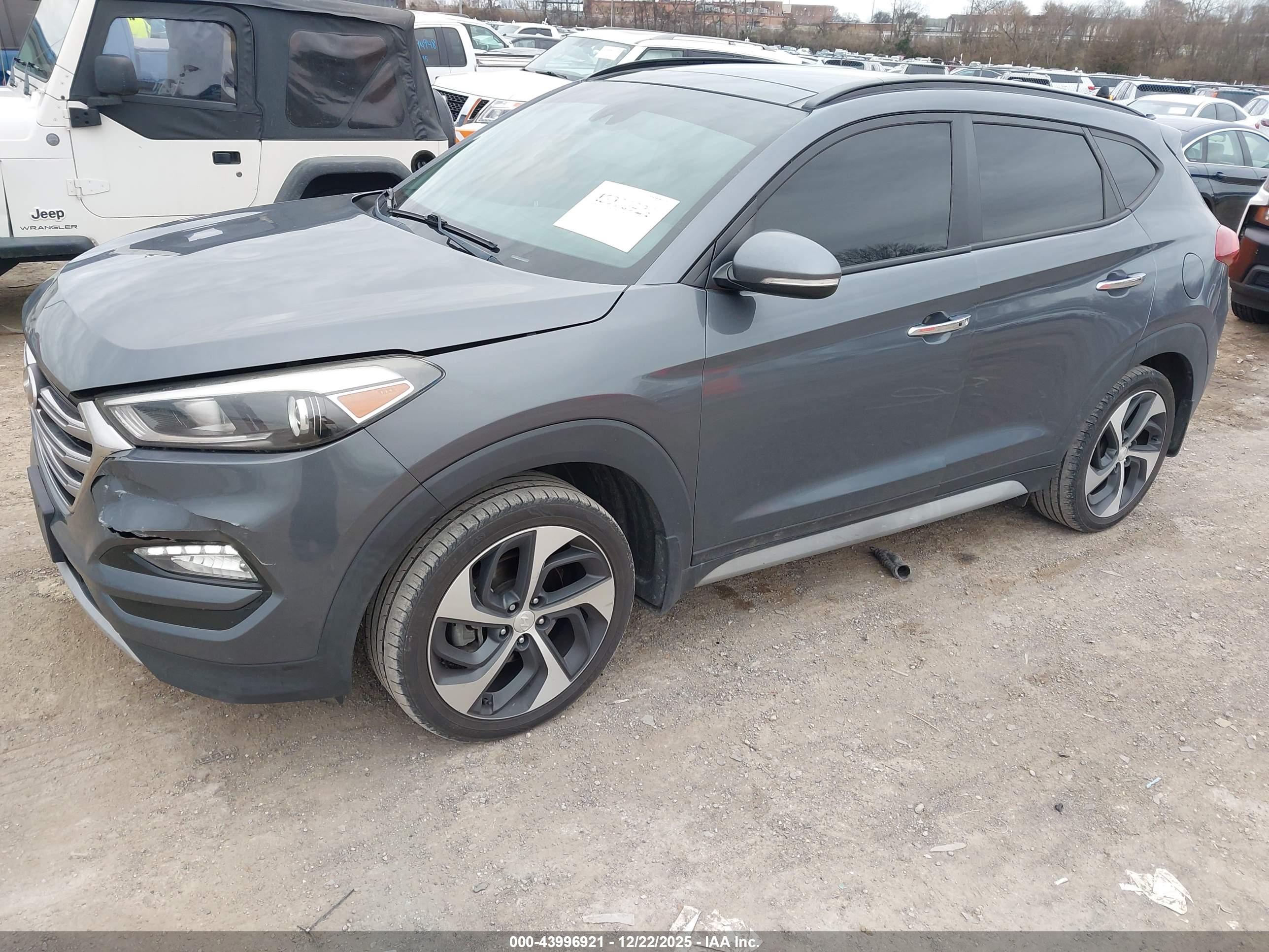 HYUNDAI TUCSON image 2