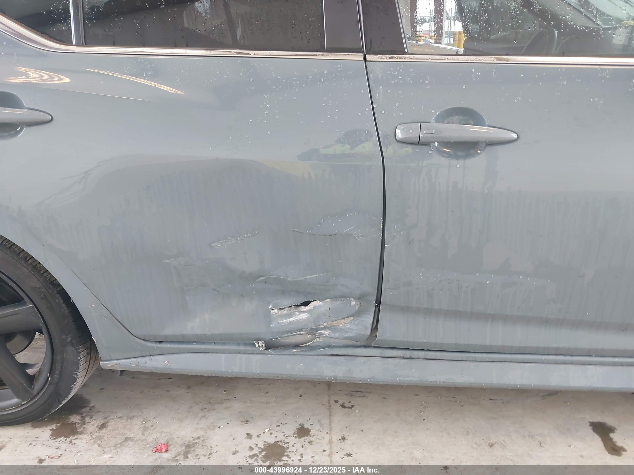 NISSAN SENTRA image 6