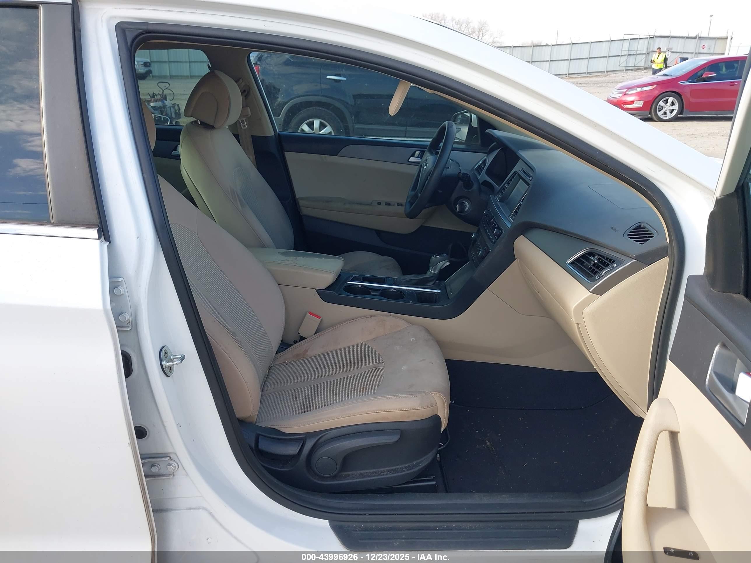 HYUNDAI SONATA image 5