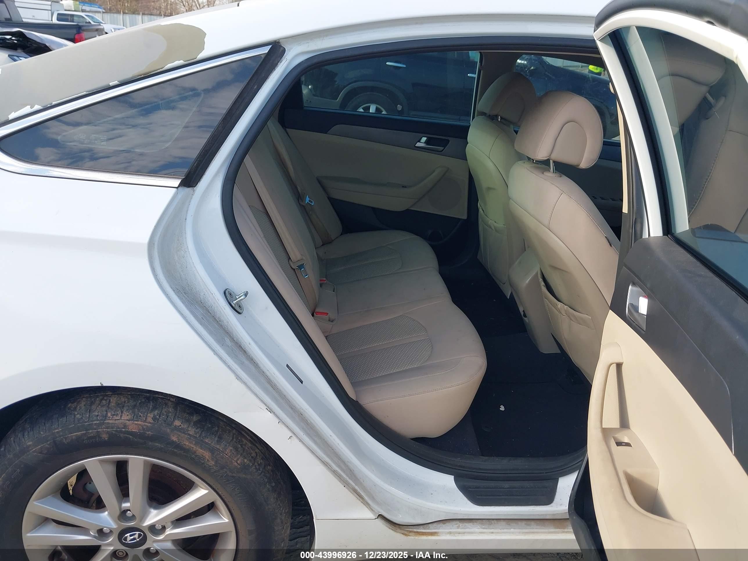 HYUNDAI SONATA image 8