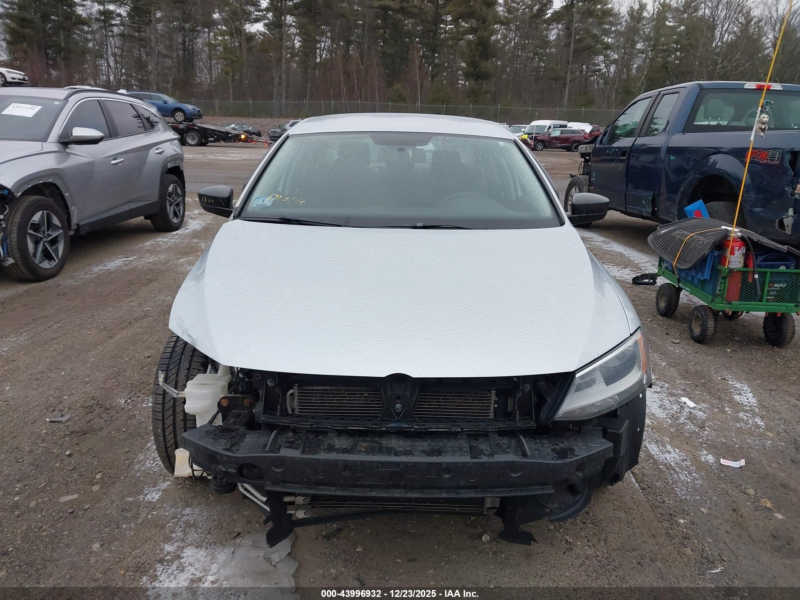 VOLKSWAGEN JETTA image 6