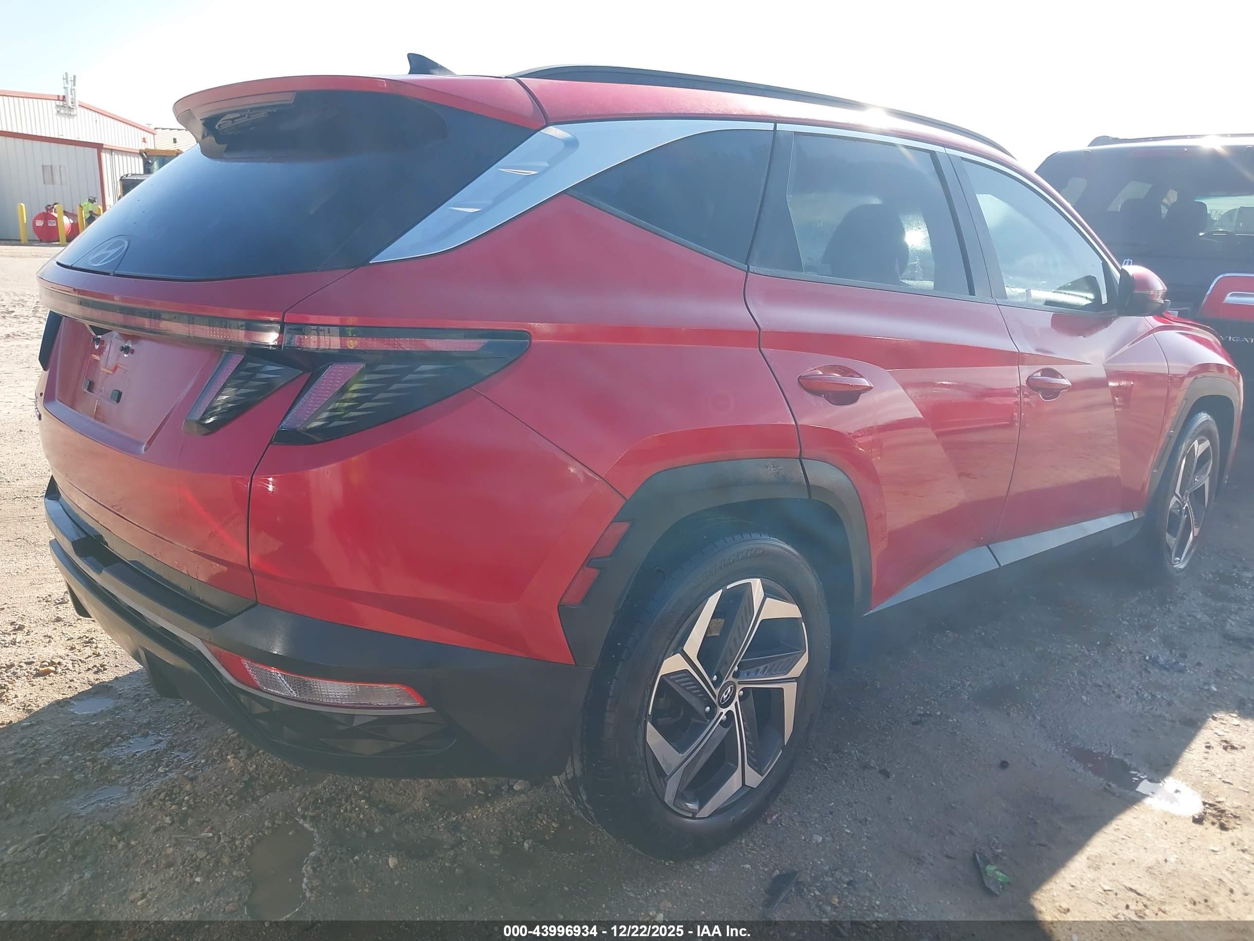 HYUNDAI TUCSON image 4