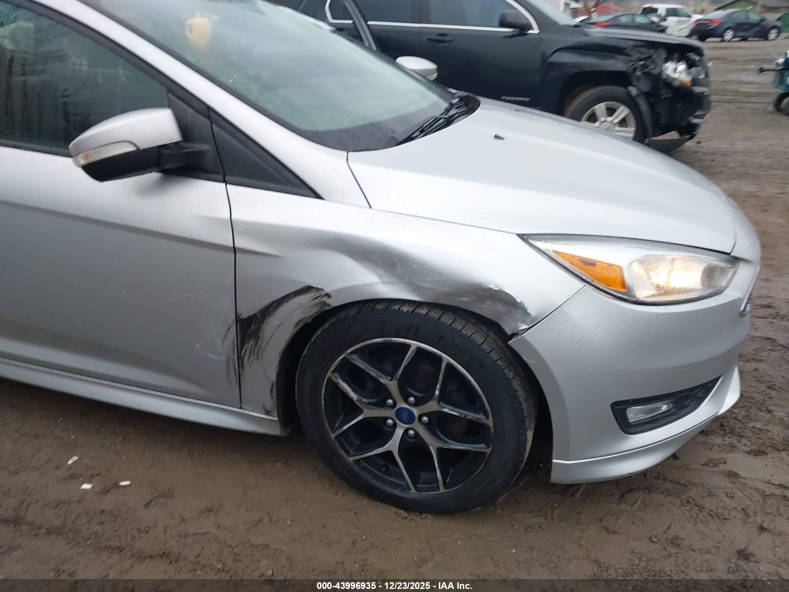 FORD FOCUS image 6