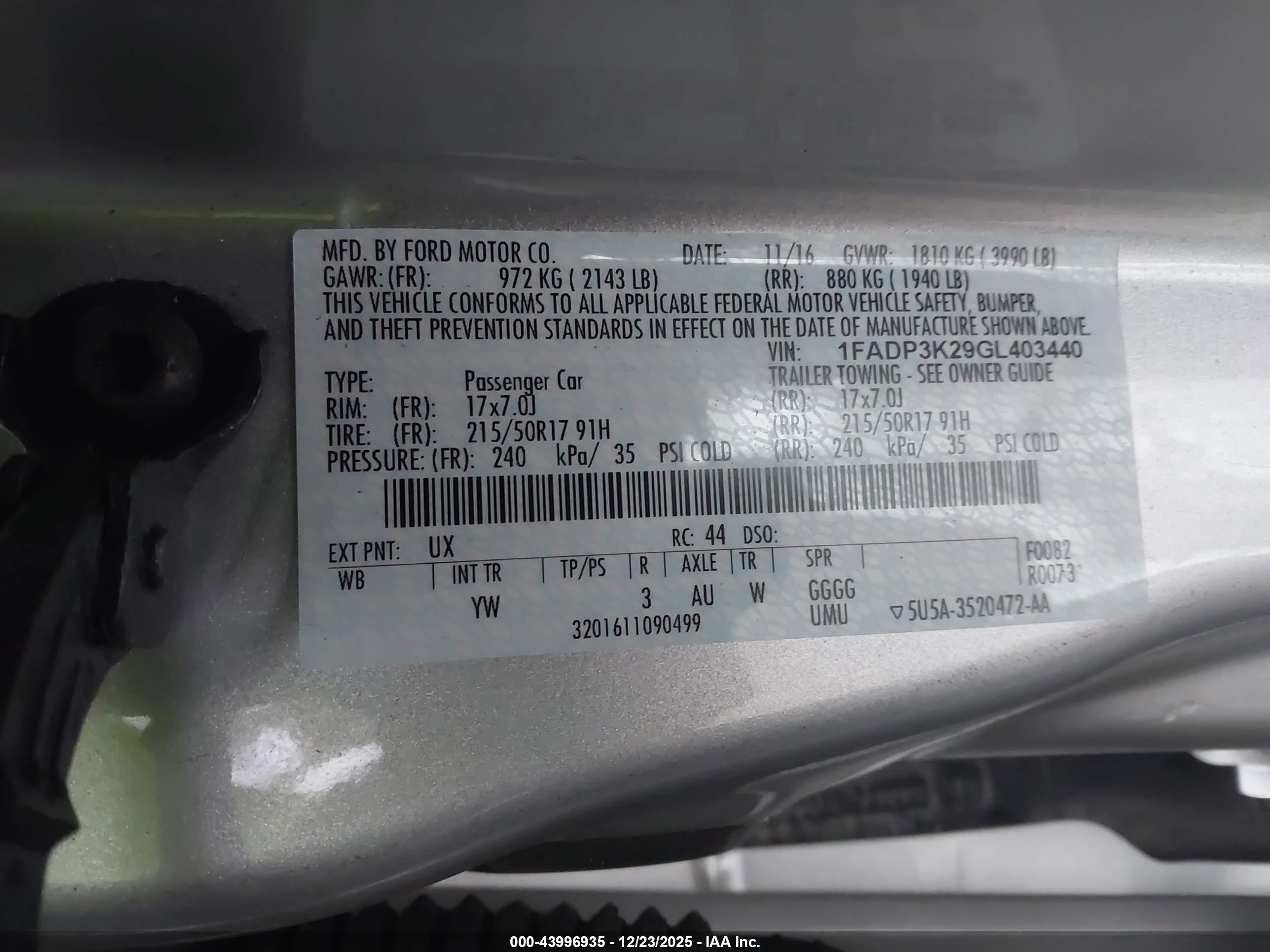 FORD FOCUS image 9