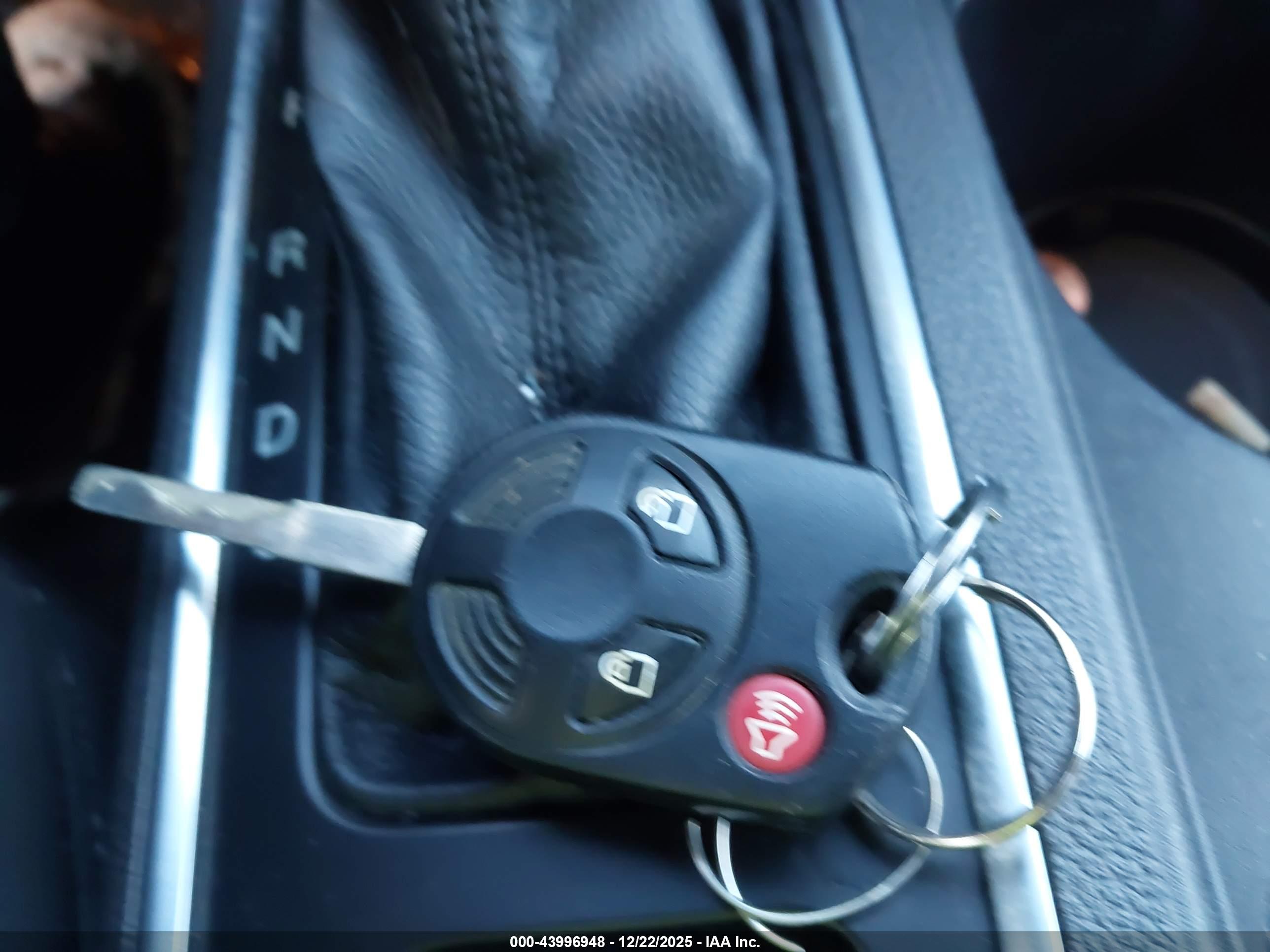 FORD ESCAPE image 11