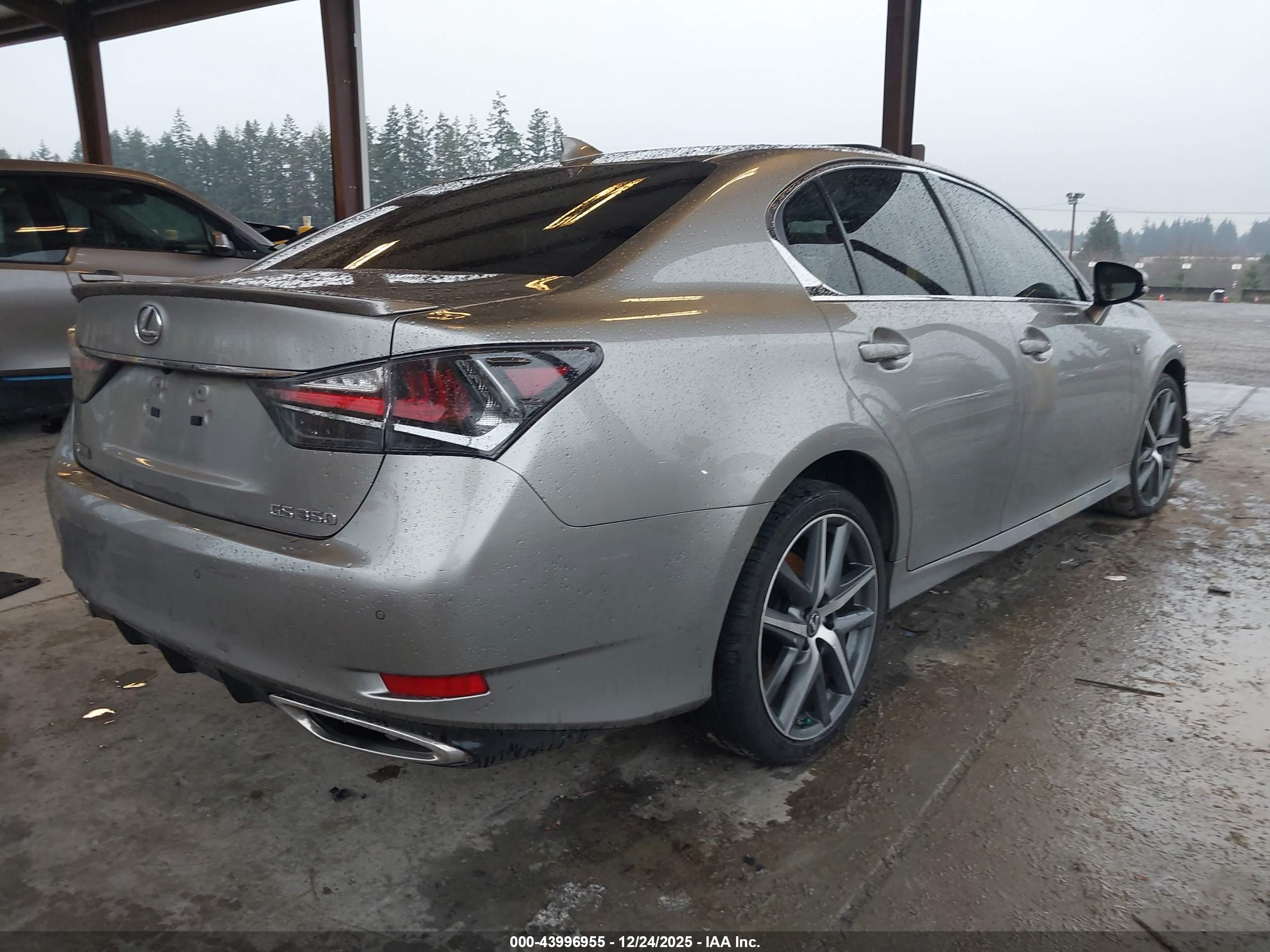LEXUS GS image 4