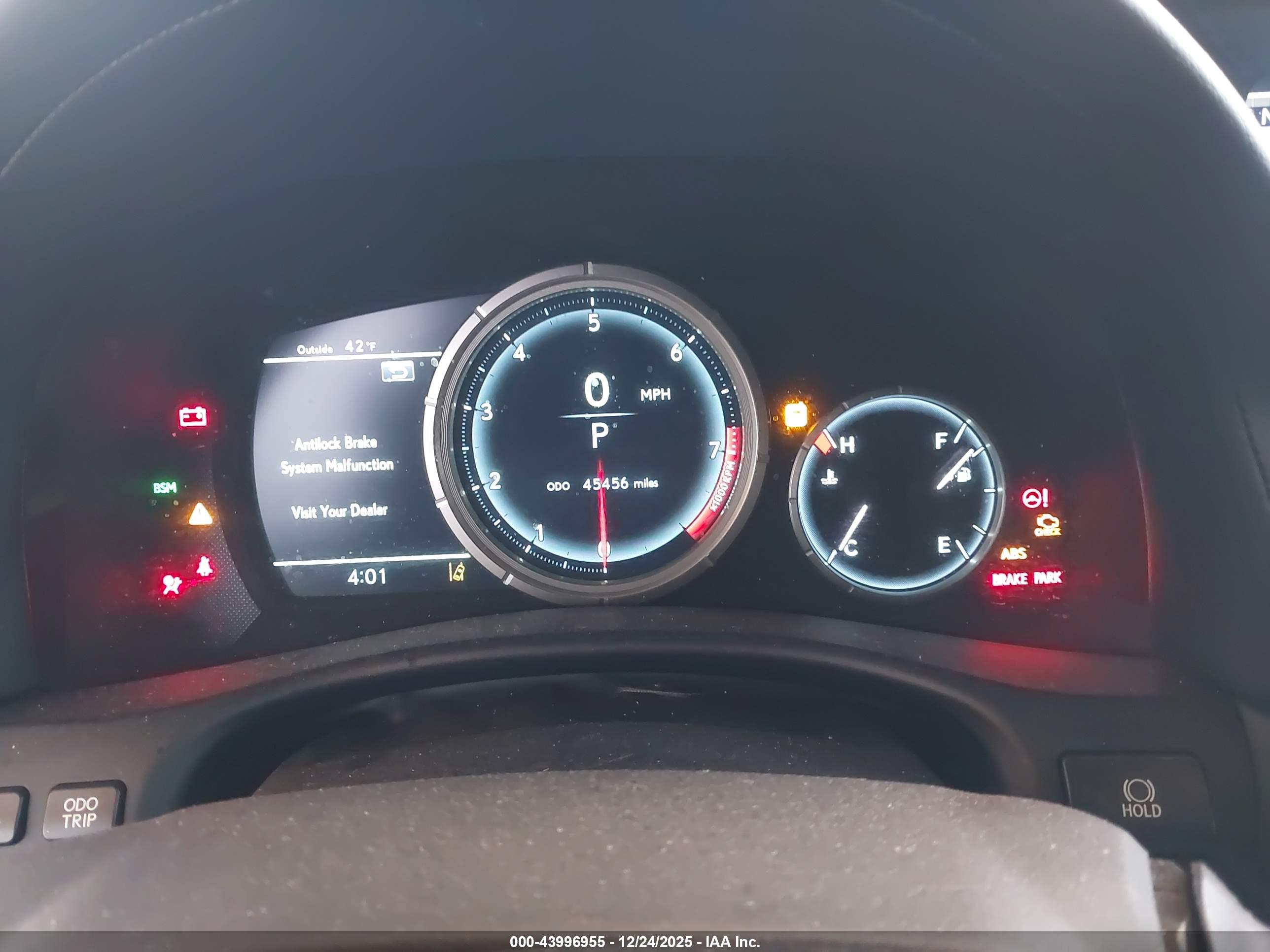 LEXUS GS image 7