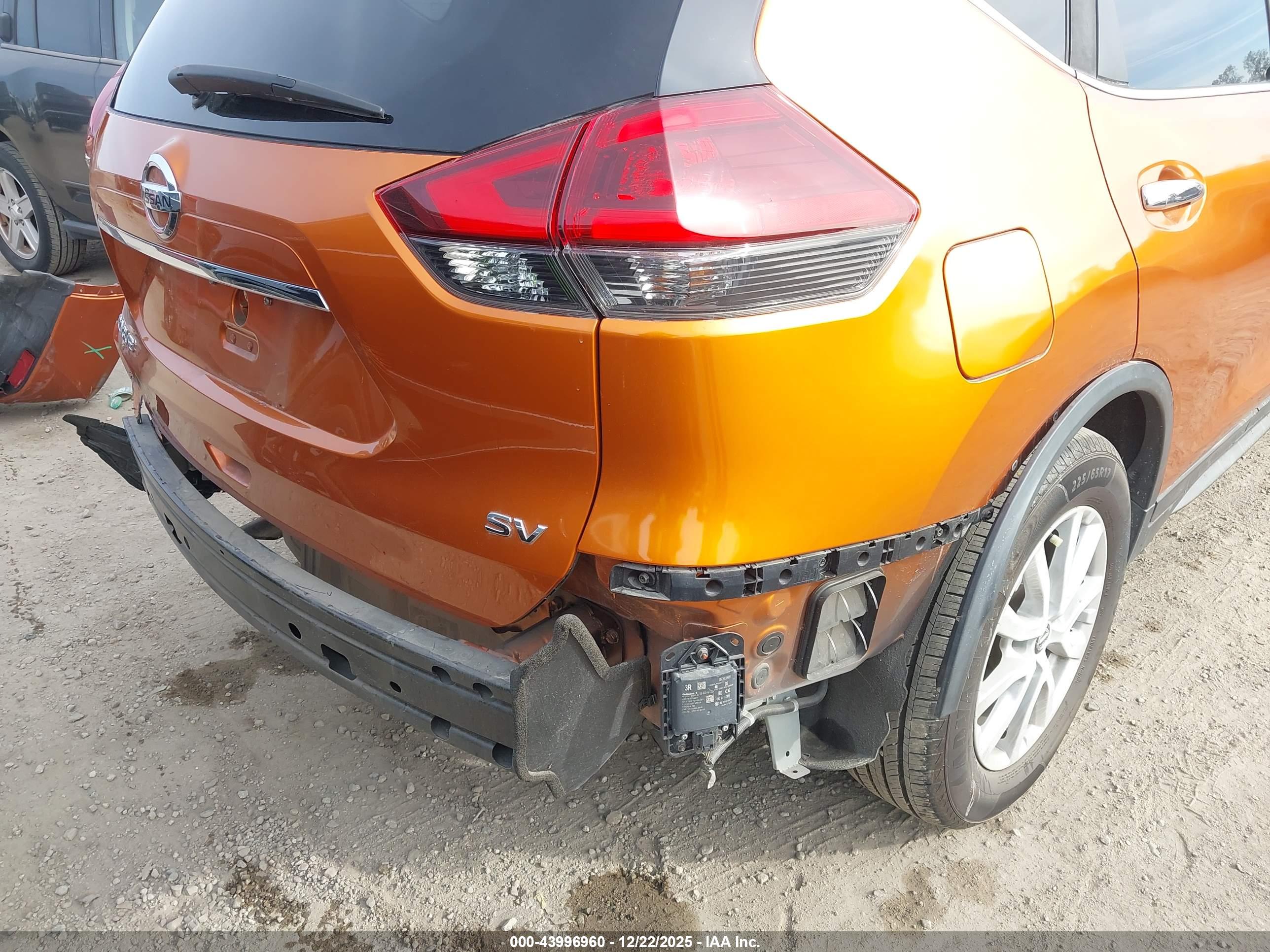 NISSAN ROGUE image 6