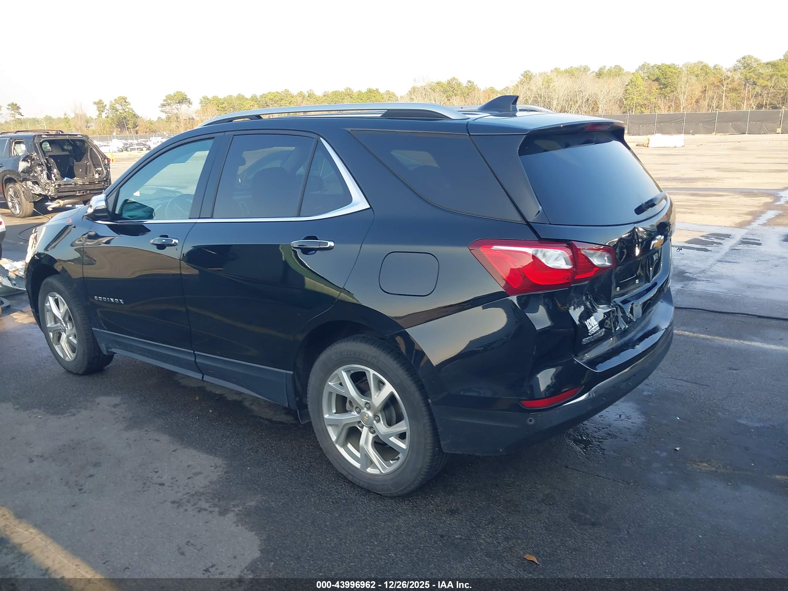 CHEVROLET EQUINOX image 3