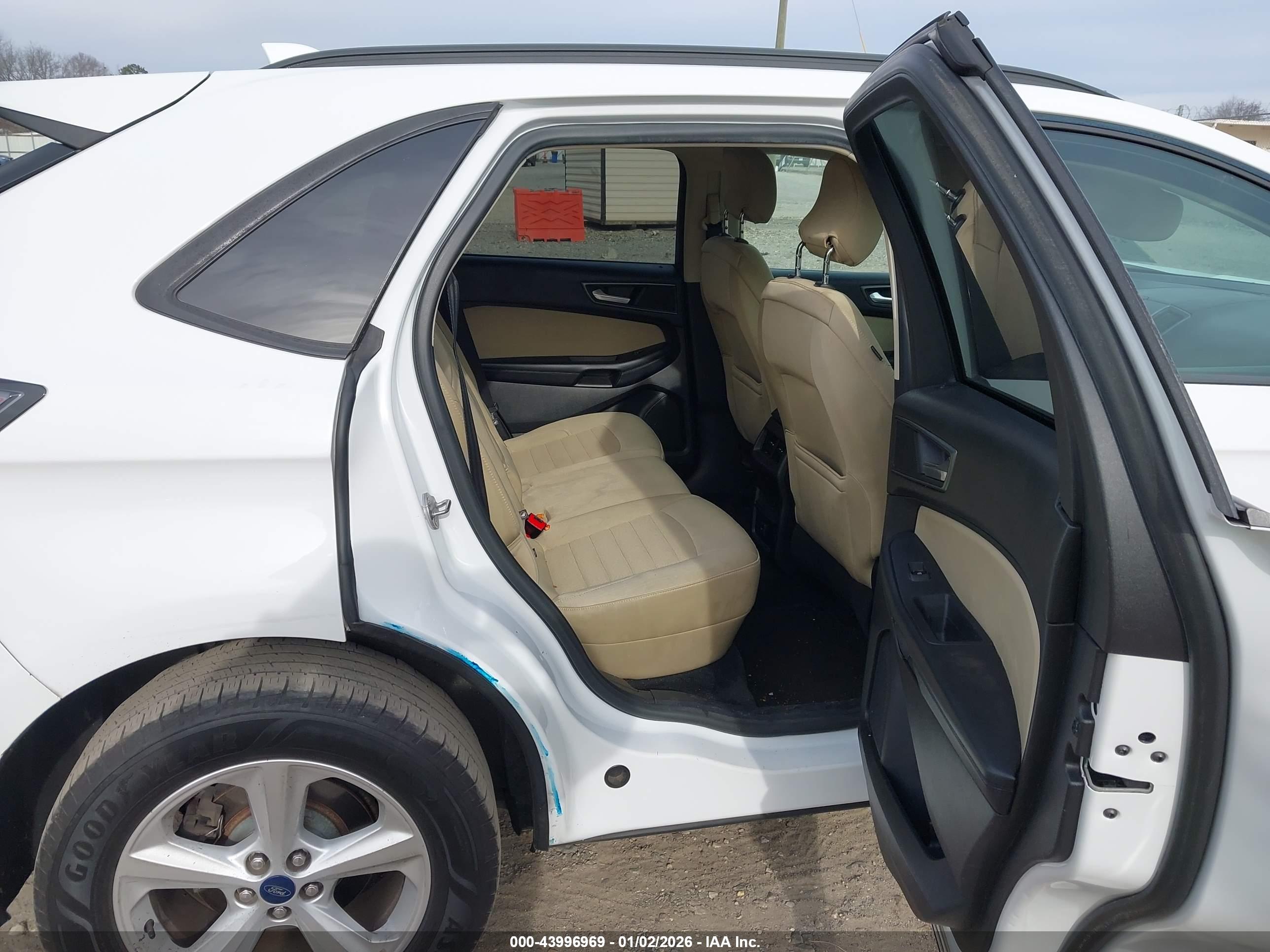 FORD EDGE image 8
