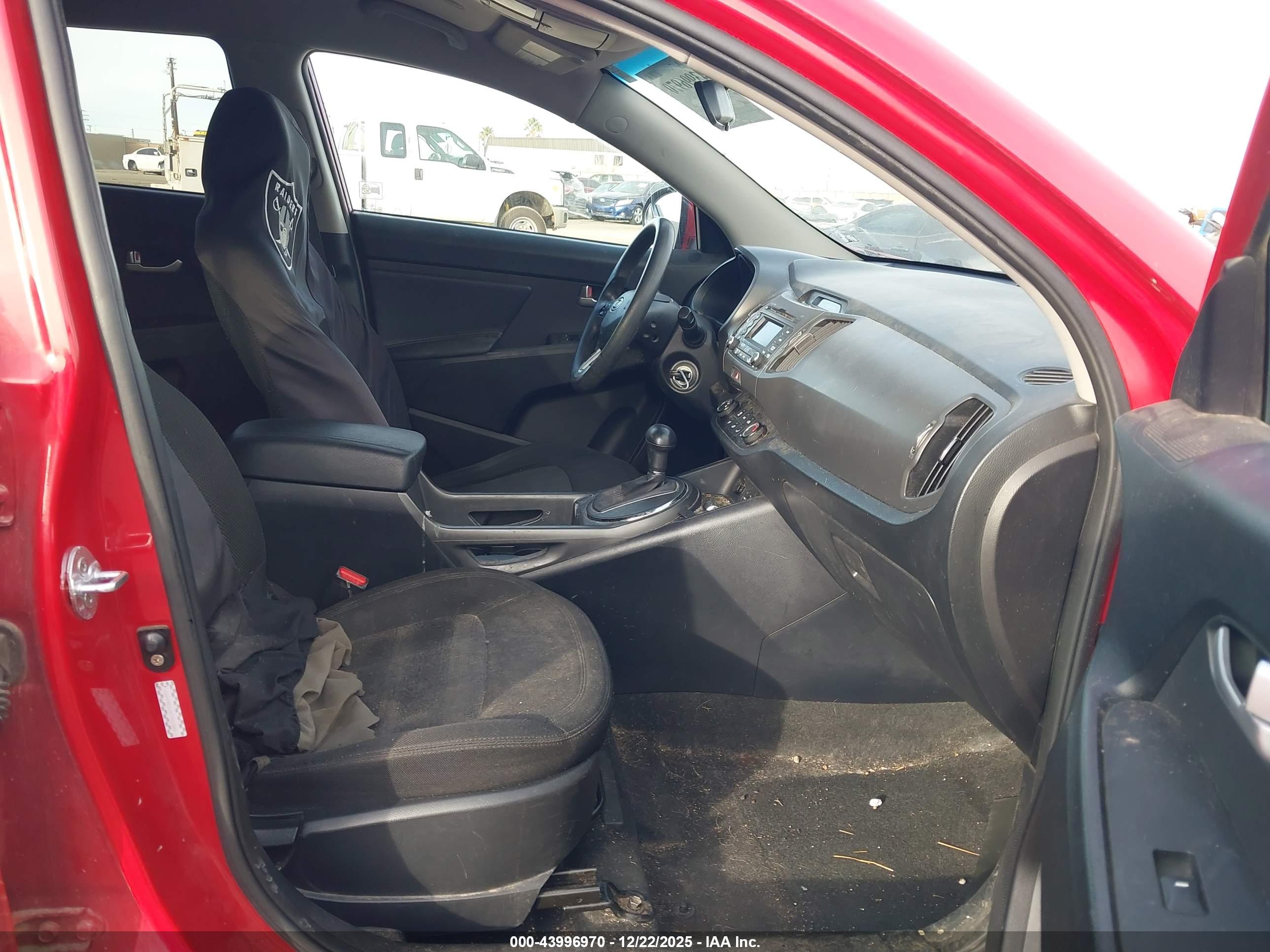 KIA SPORTAGE image 5