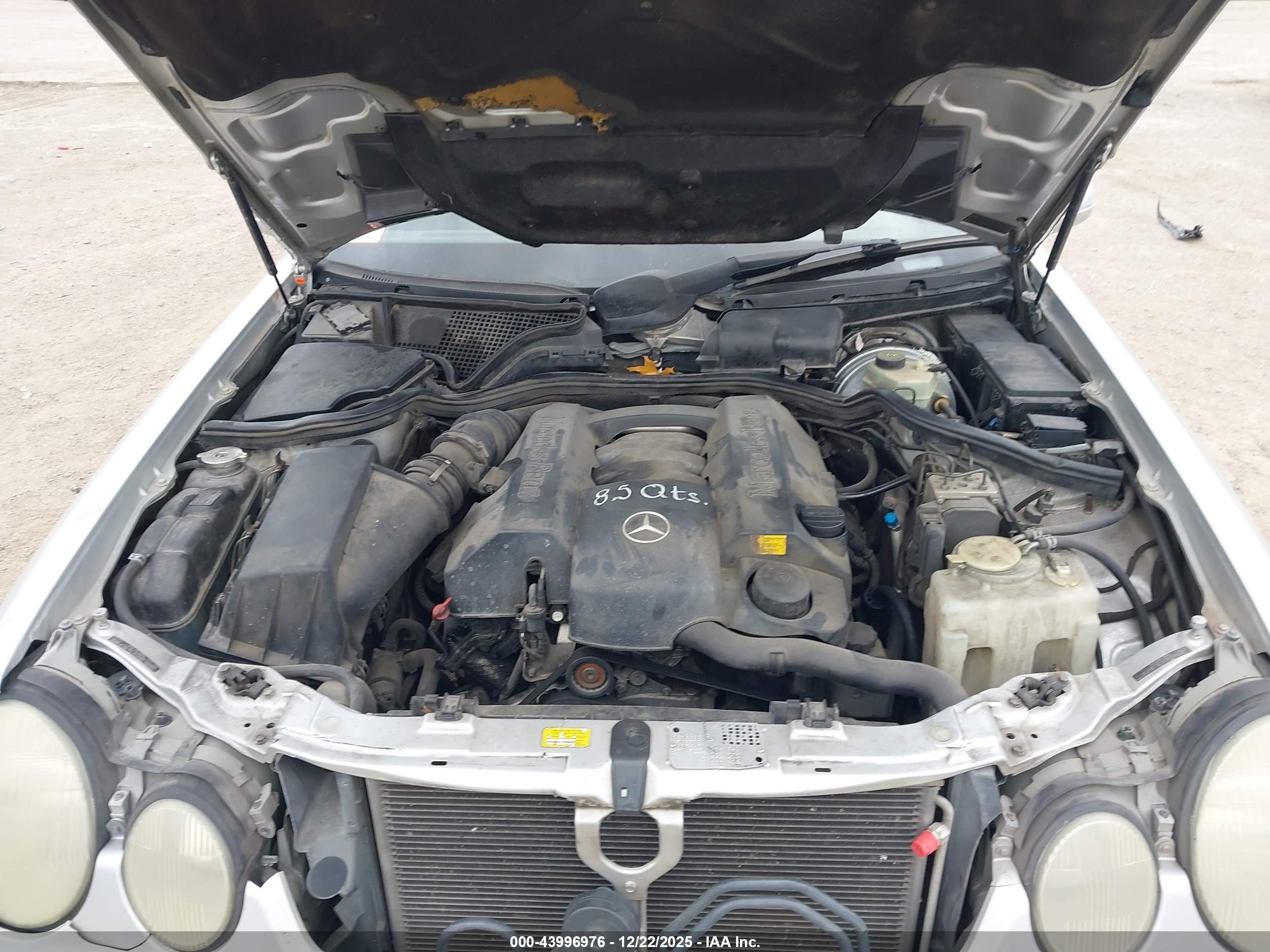 MERCEDES-BENZ E image 10